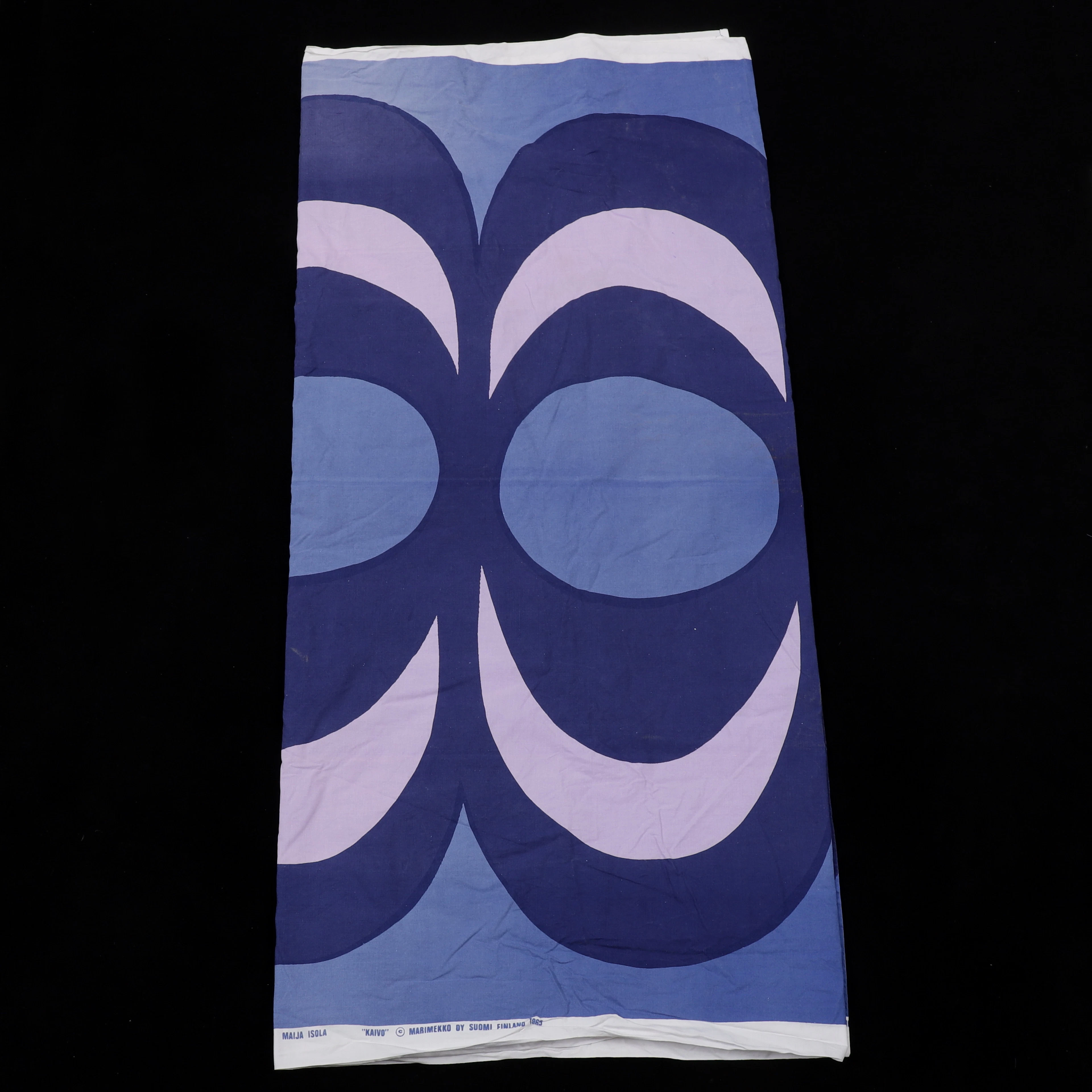 MAIJA ISOLA. Tyg, "Kaivo", Marimekko.