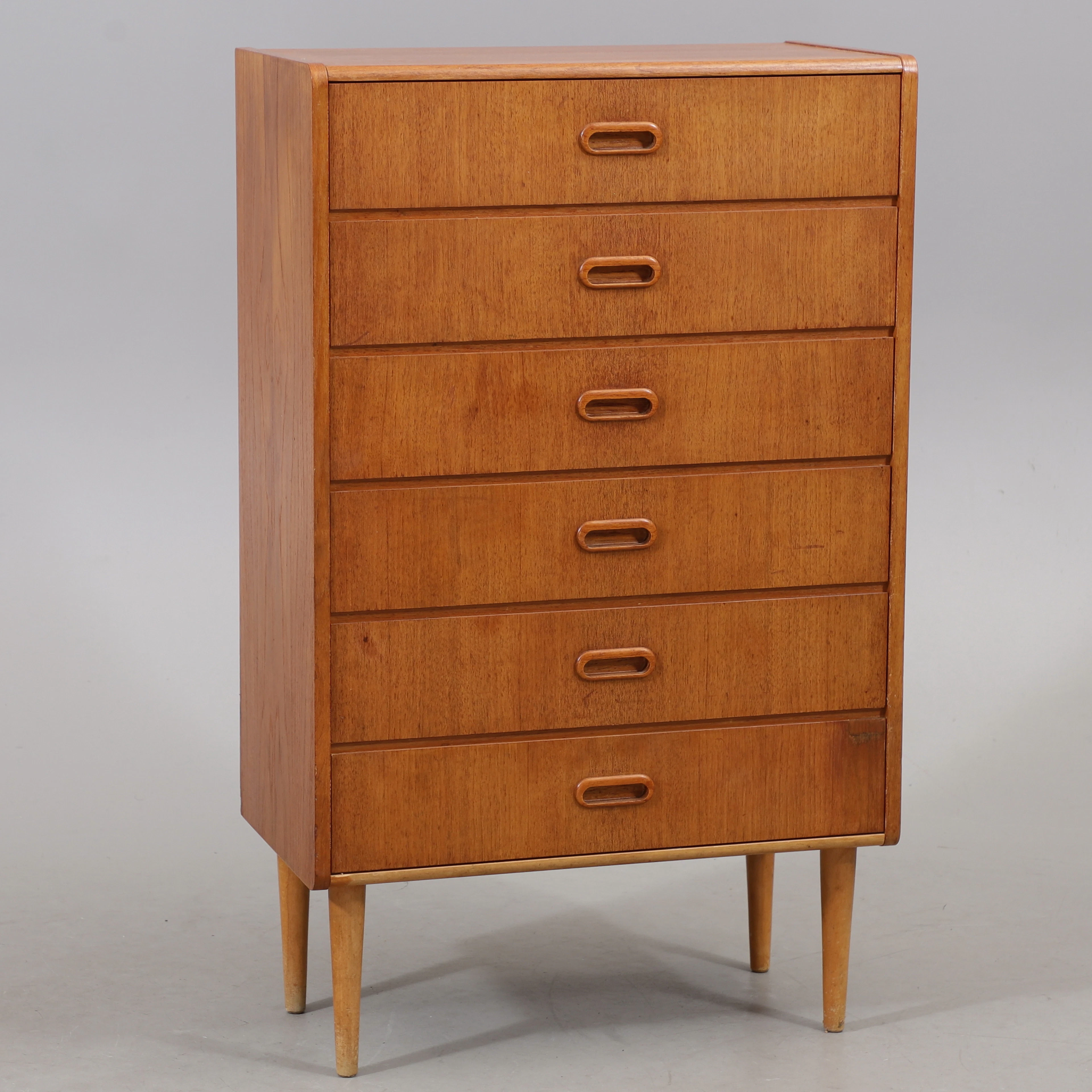 BYRÅ, teak, 1950-tal.