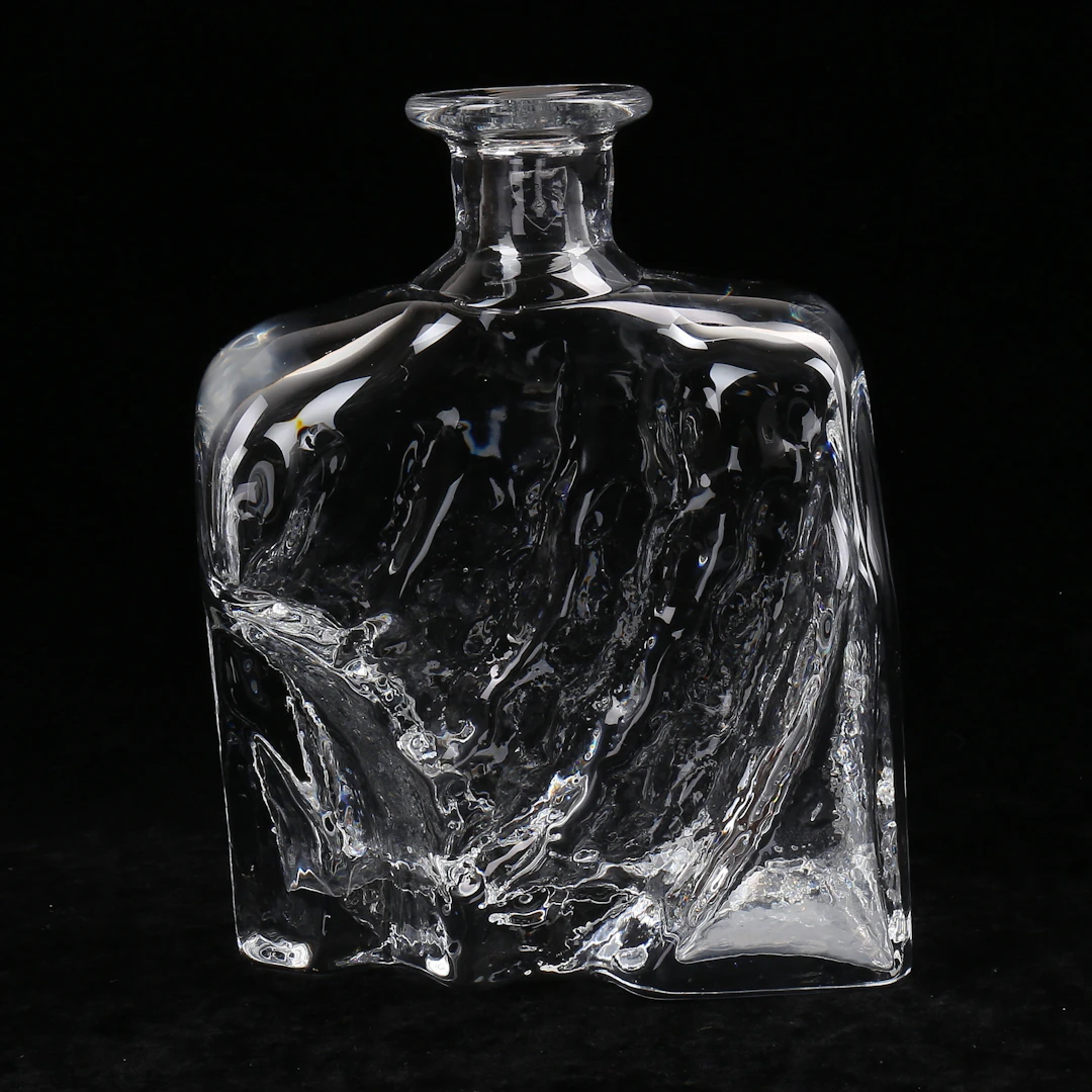 LARS HELLSTEN. Flaska, glas, Orrefors, 1970-tal.