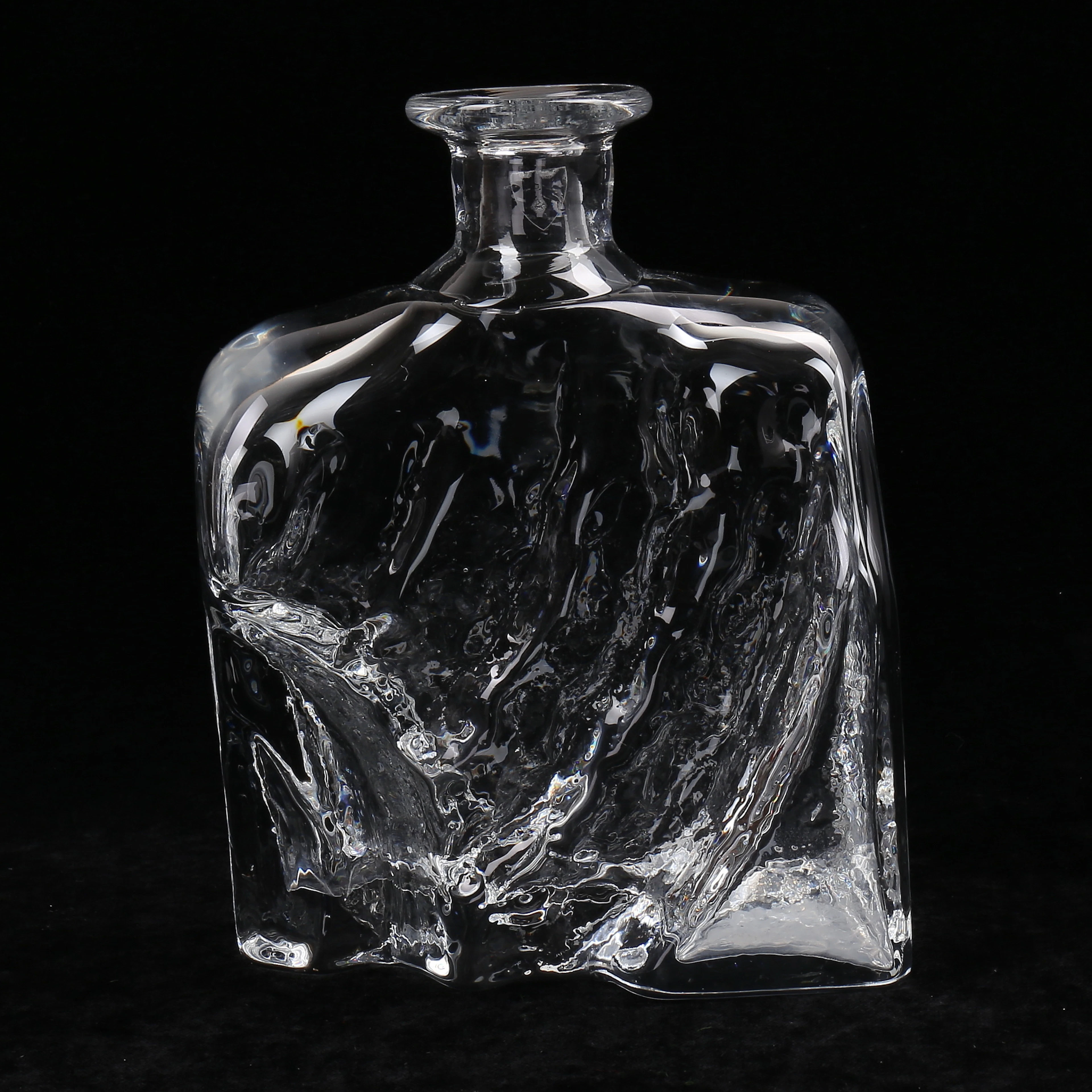 LARS HELLSTEN. Flaska, glas, Orrefors, 1970-tal.