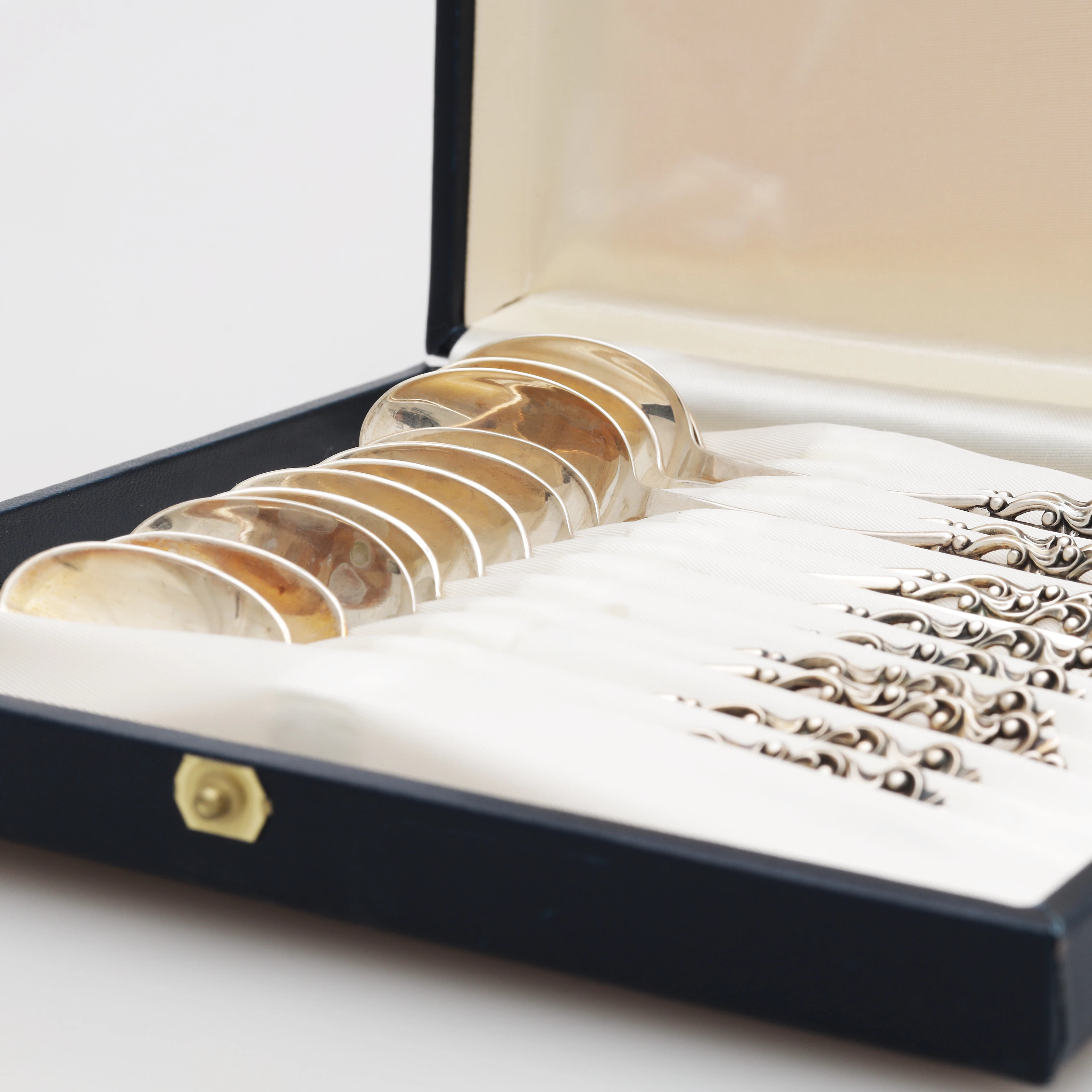 KAFFESKEDAR, 12 st, silver, vikt 160 gram.