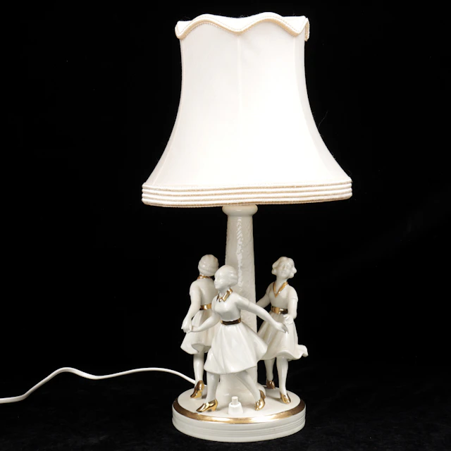 BORDSLAMPA, porslin, Neutettau, Tyskland, 1900-talets första hälft.