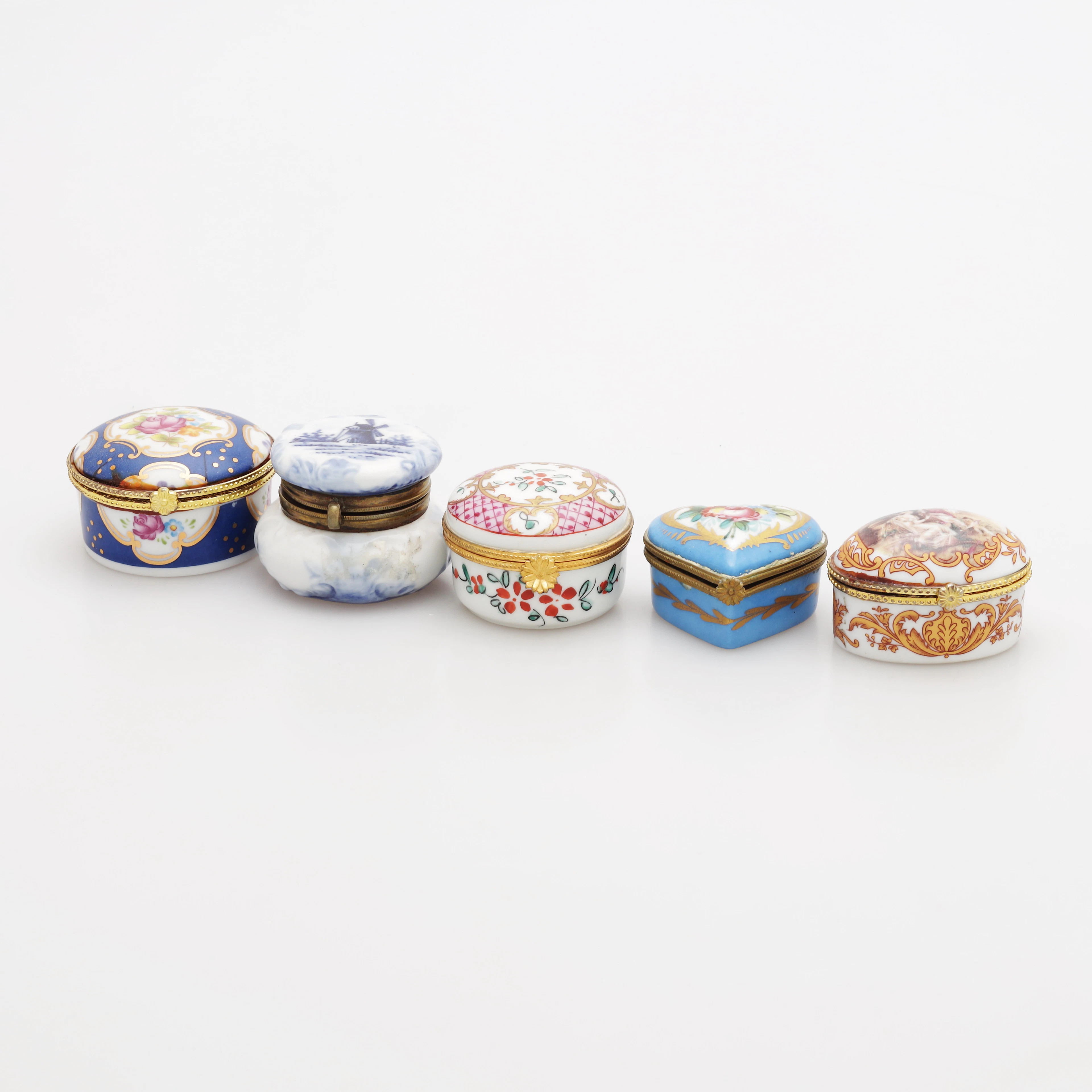PILLERASKAR, 5 st, porslin/mässing, Limoges, Delft, Frankrike, Holland.