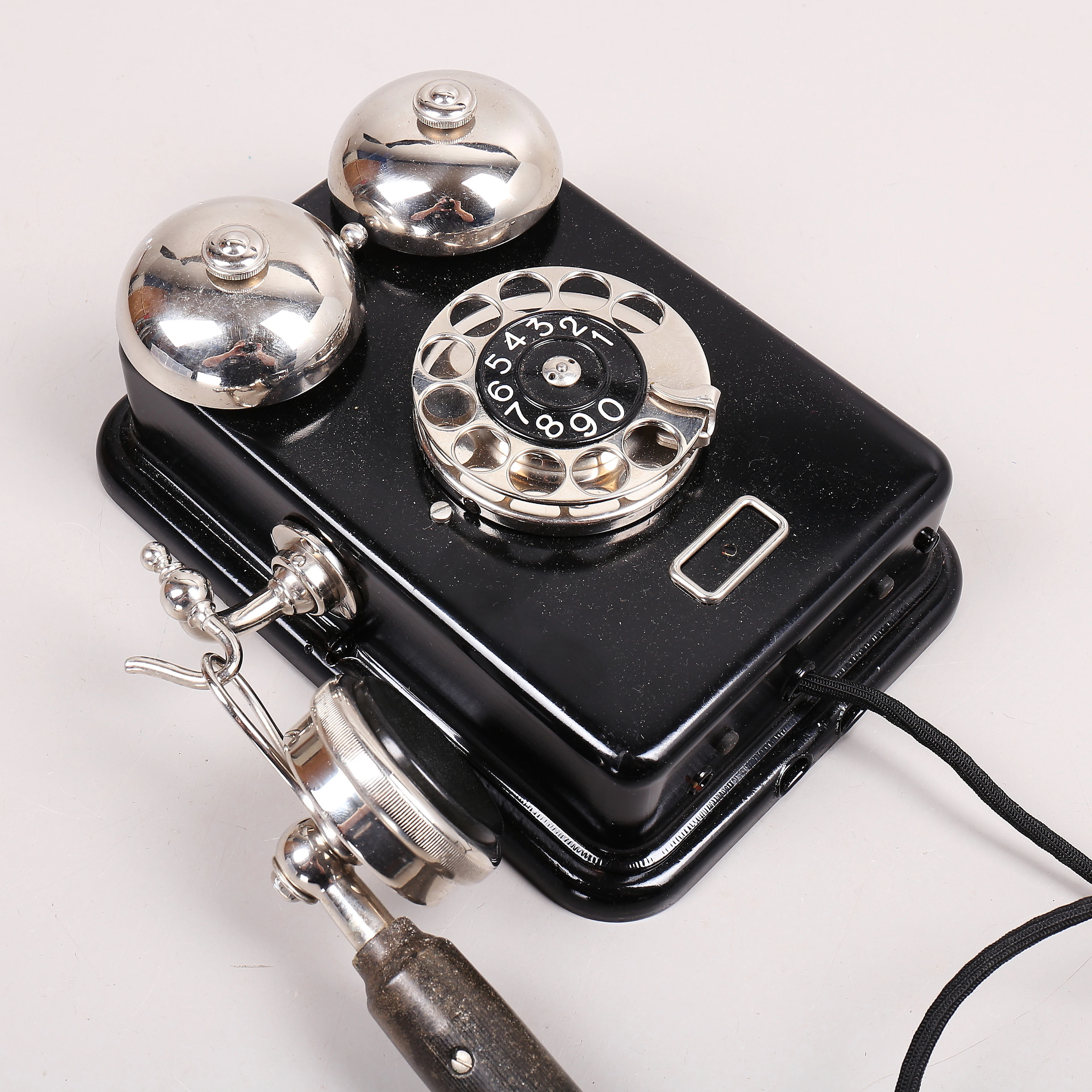 VÄGGTELEFON, LM Ericsson, 1900-talets första hälft.