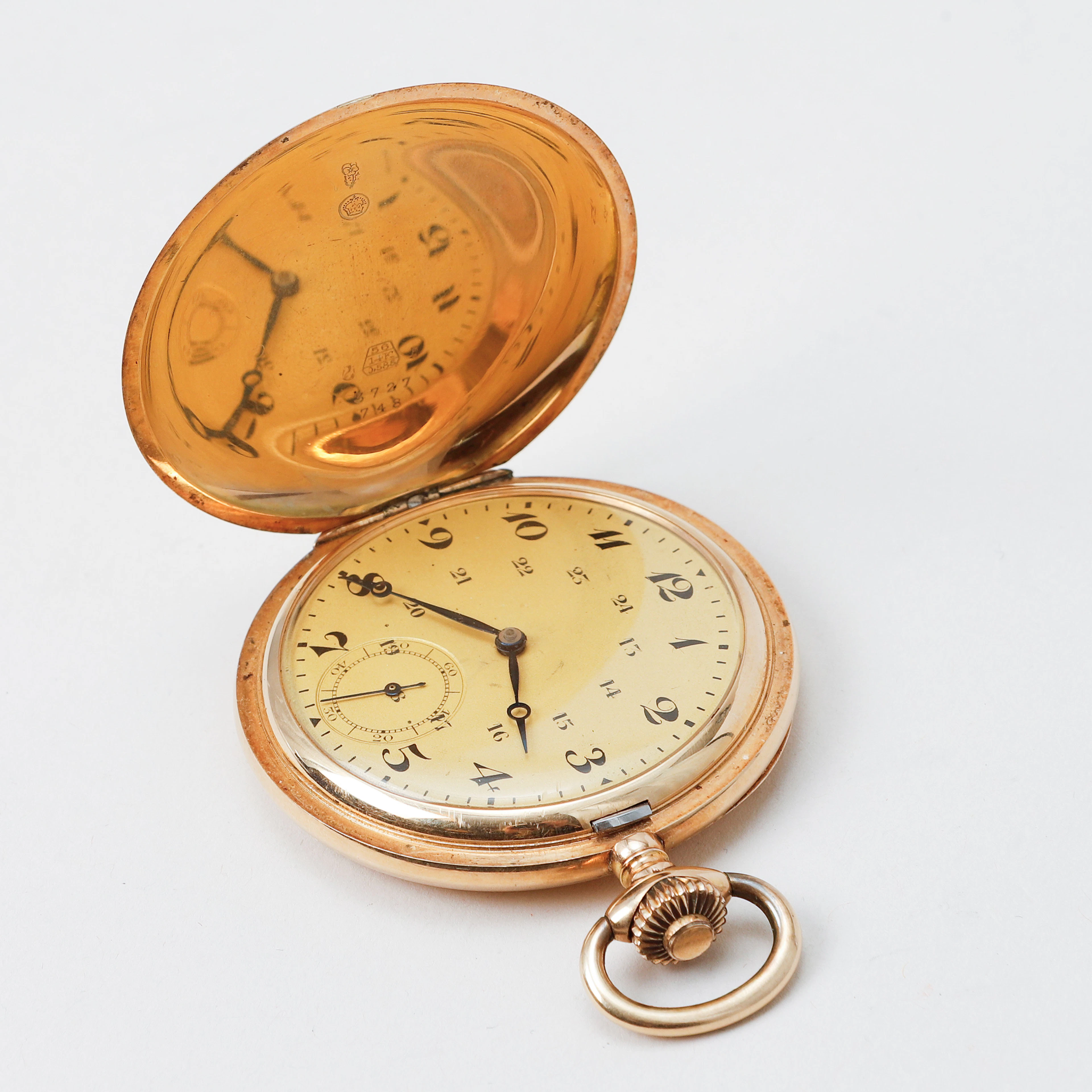 FICKUR, 14k guld, savonett. Totalvikt ca 78 gram.
