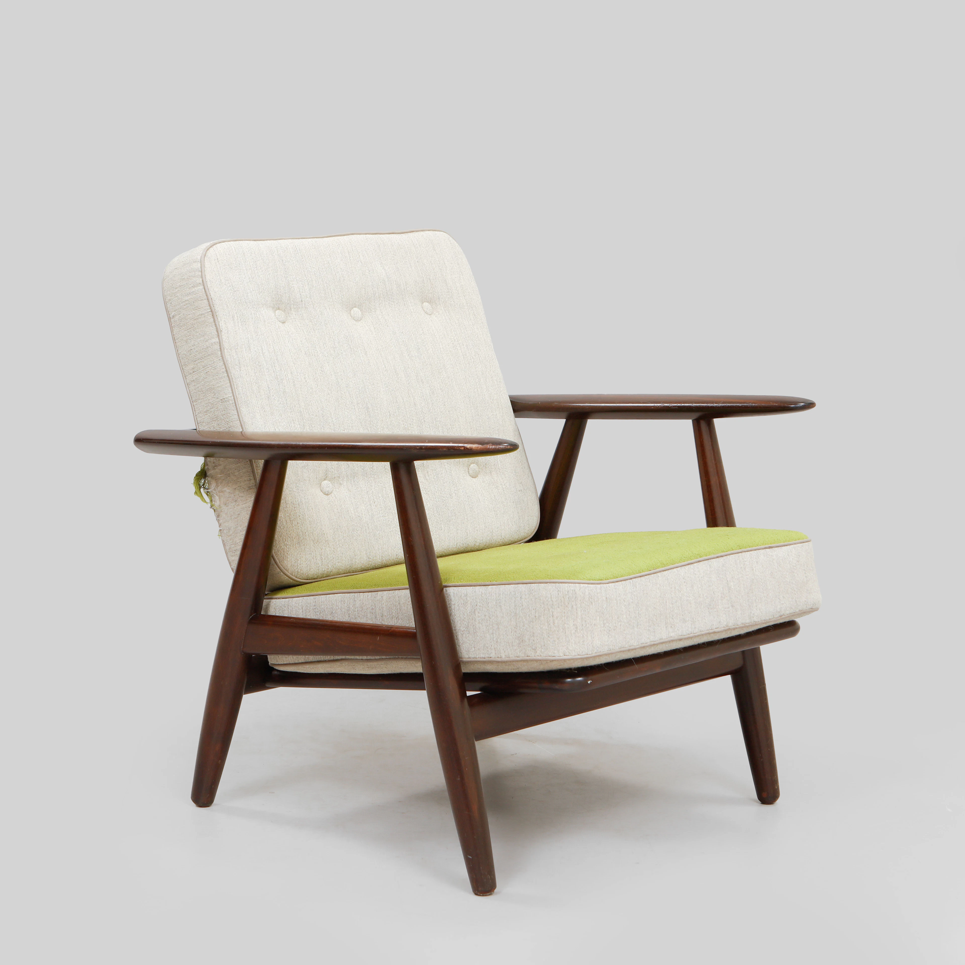 HANS J WEGNER. Fåtölj, GE-240/"Cigarren", Getama, Danmark.