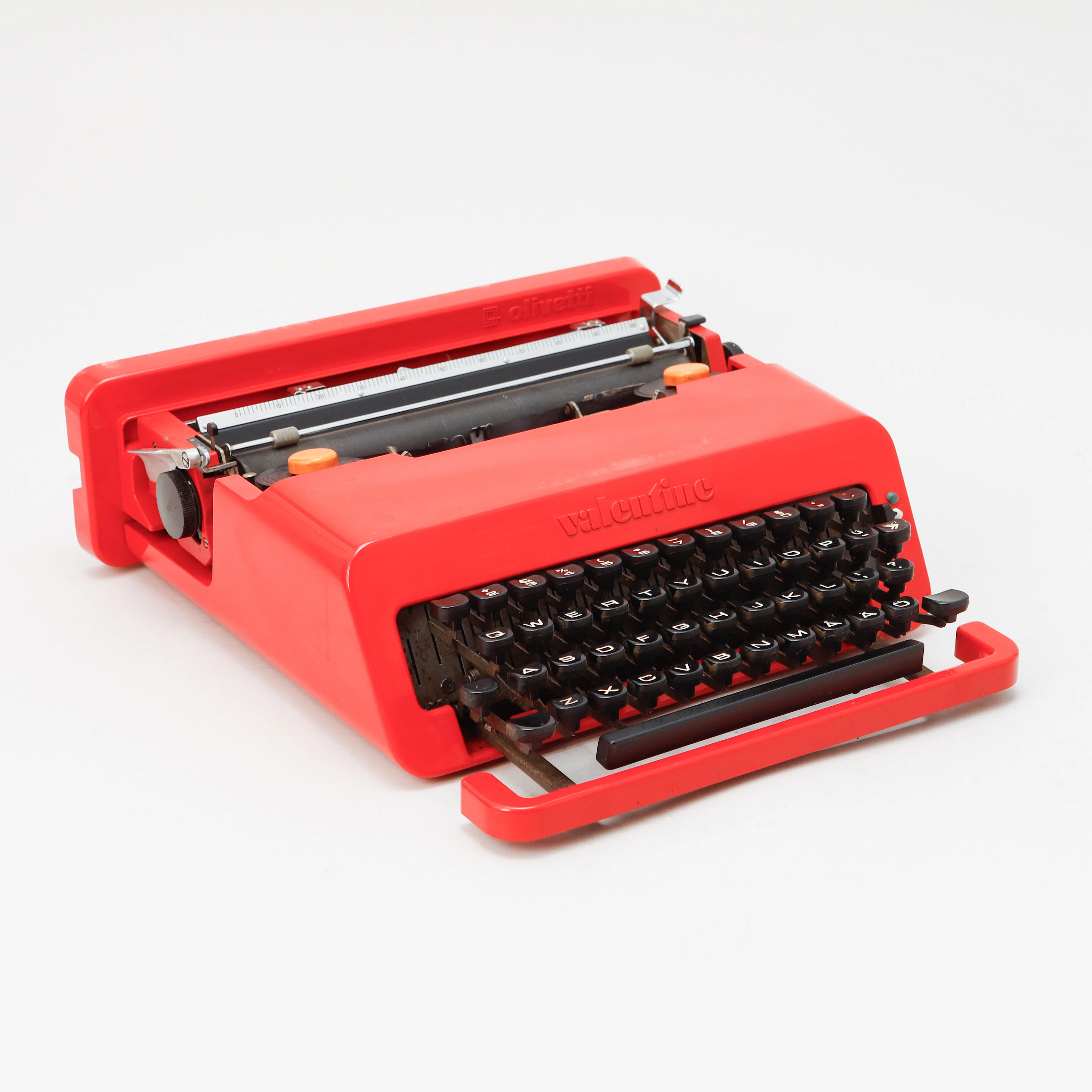 RESESKRIVMASKIN, "Valentine", Ettore Sottsass och Perry A. King för