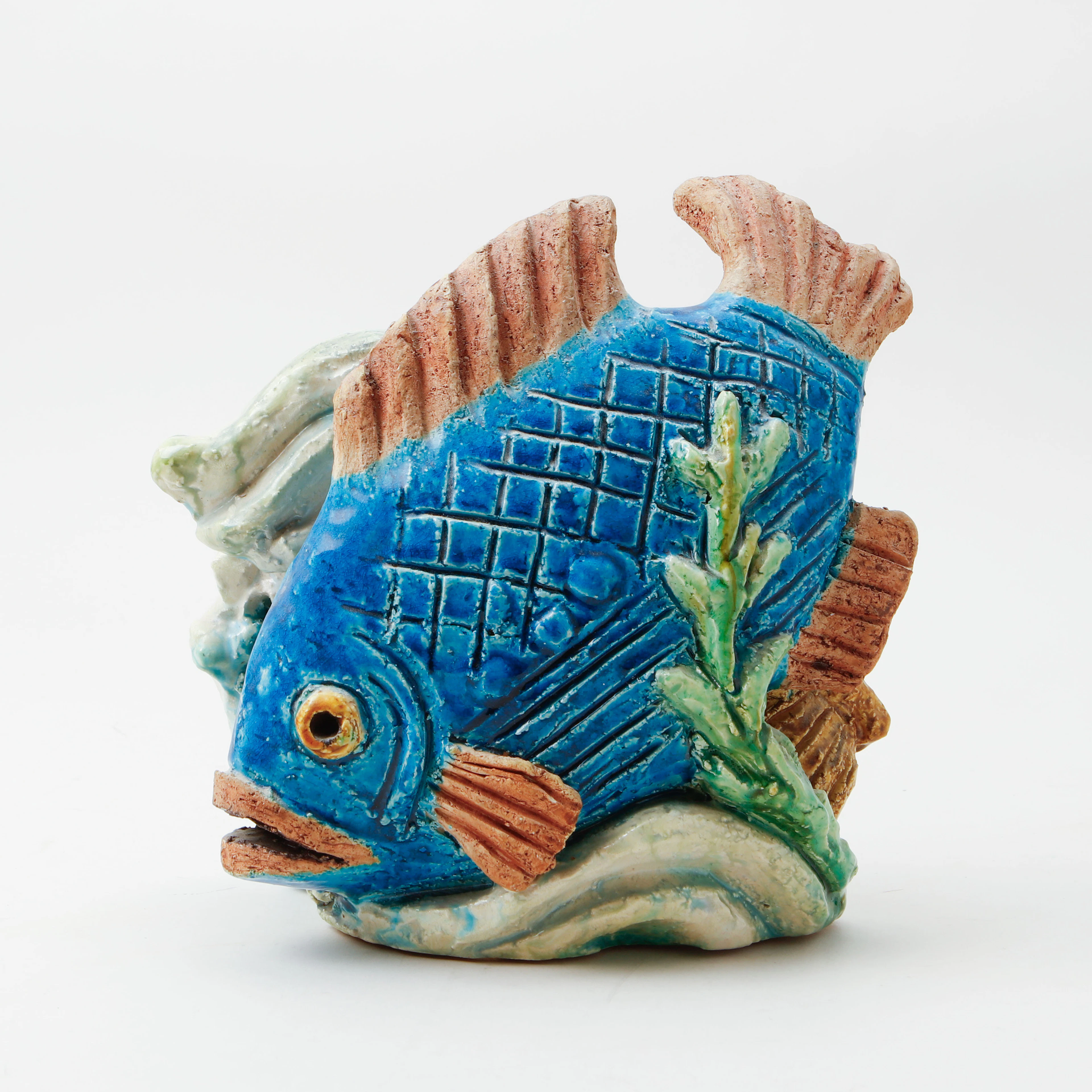 GUNNAR NYLUND. Skulptur, fisk och krabba, chamotterat stengods, Rörstrand.