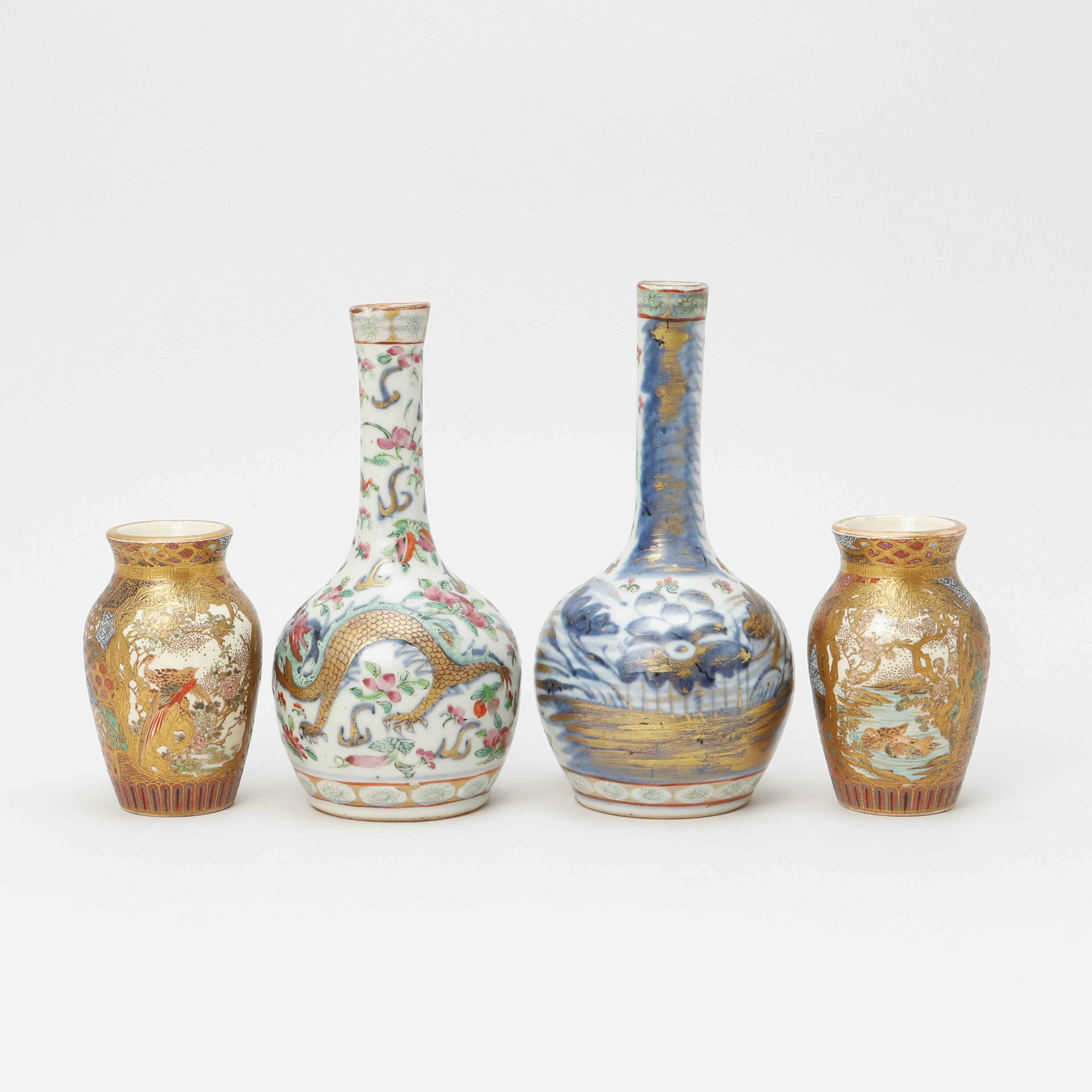 VASER, 2 stycken samt URNOR, ett par, porslin, Kina och Japan, 1800-tal.