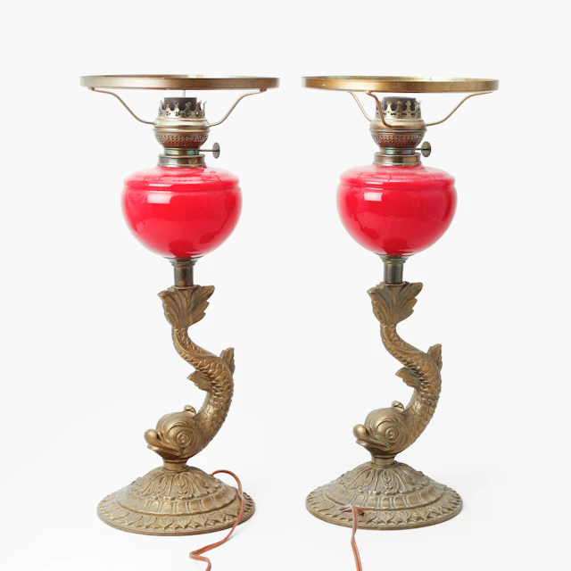 BORDSLAMPOR, ett par, empirestil, 1800/1900-tal.