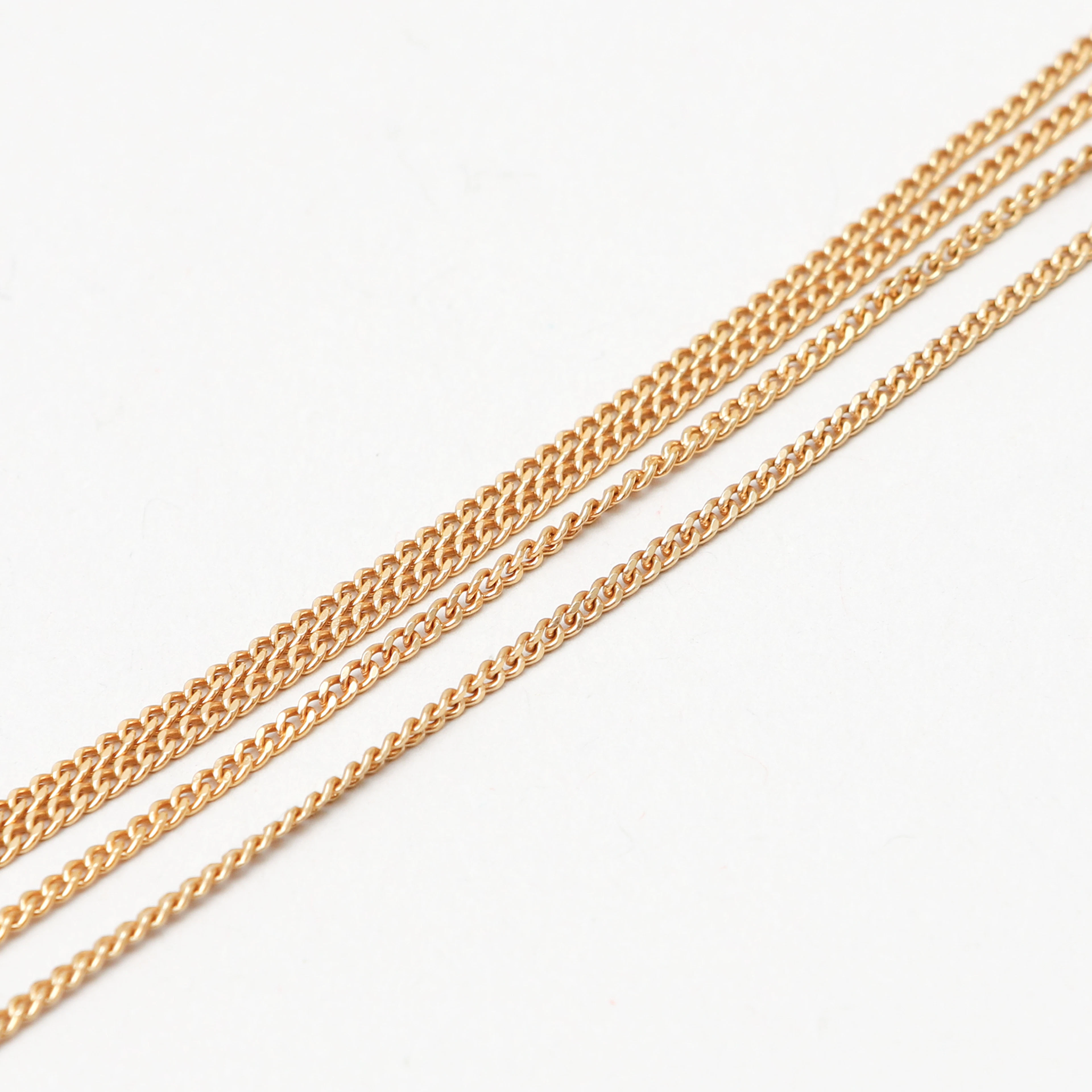 HALSKEDJA, 18k guld. Vikt ca 3,6 g.
