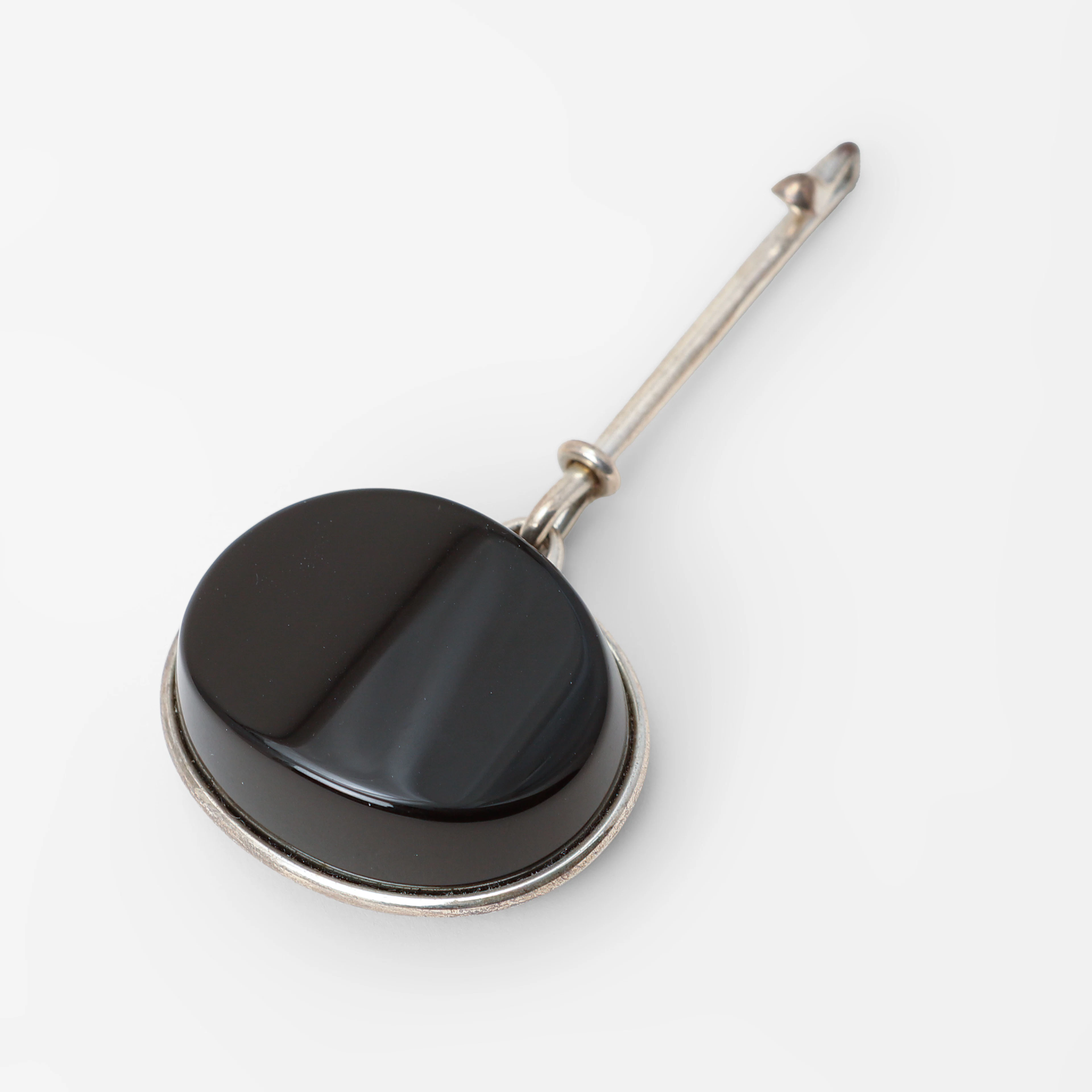 VIVIANNA TORUN BÜLOW-HÜBE. Hänge, modell 311 C, silver, onyx, Georg Jensen.