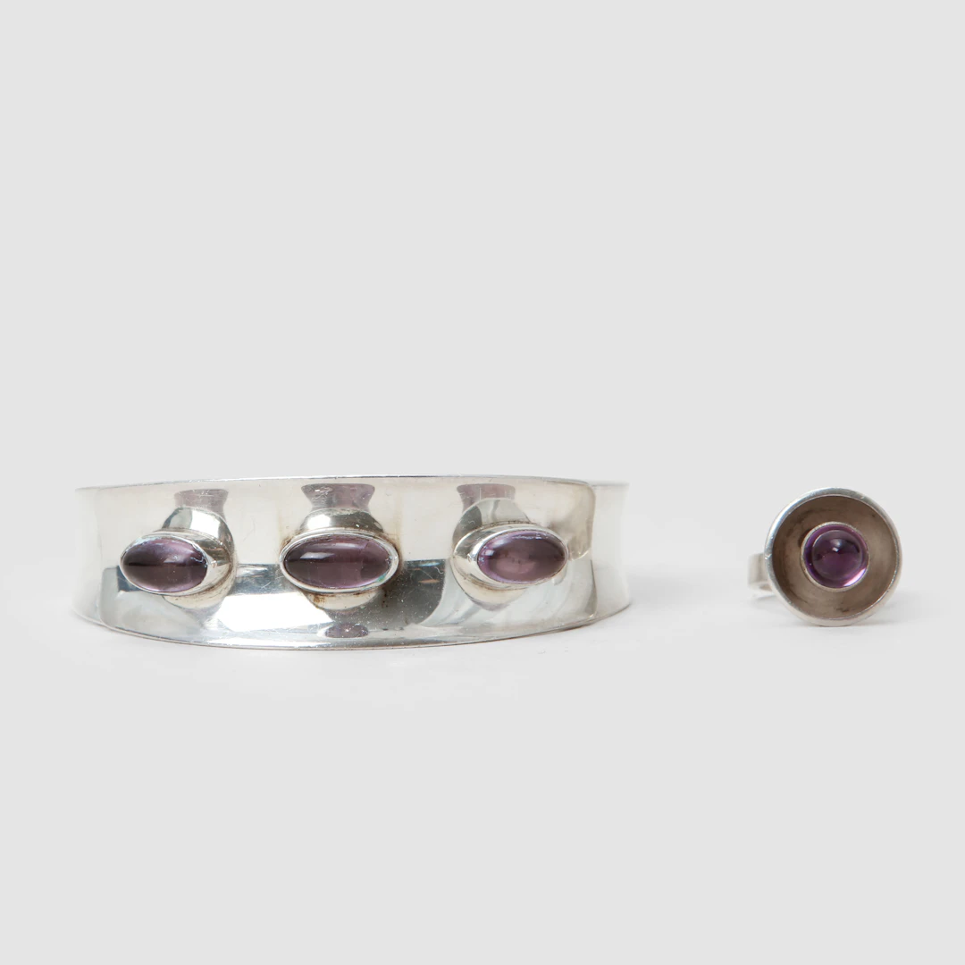 KARL-ERIK PALMBERG, PEGE. Armband samt ring, silver, ametister, Alton