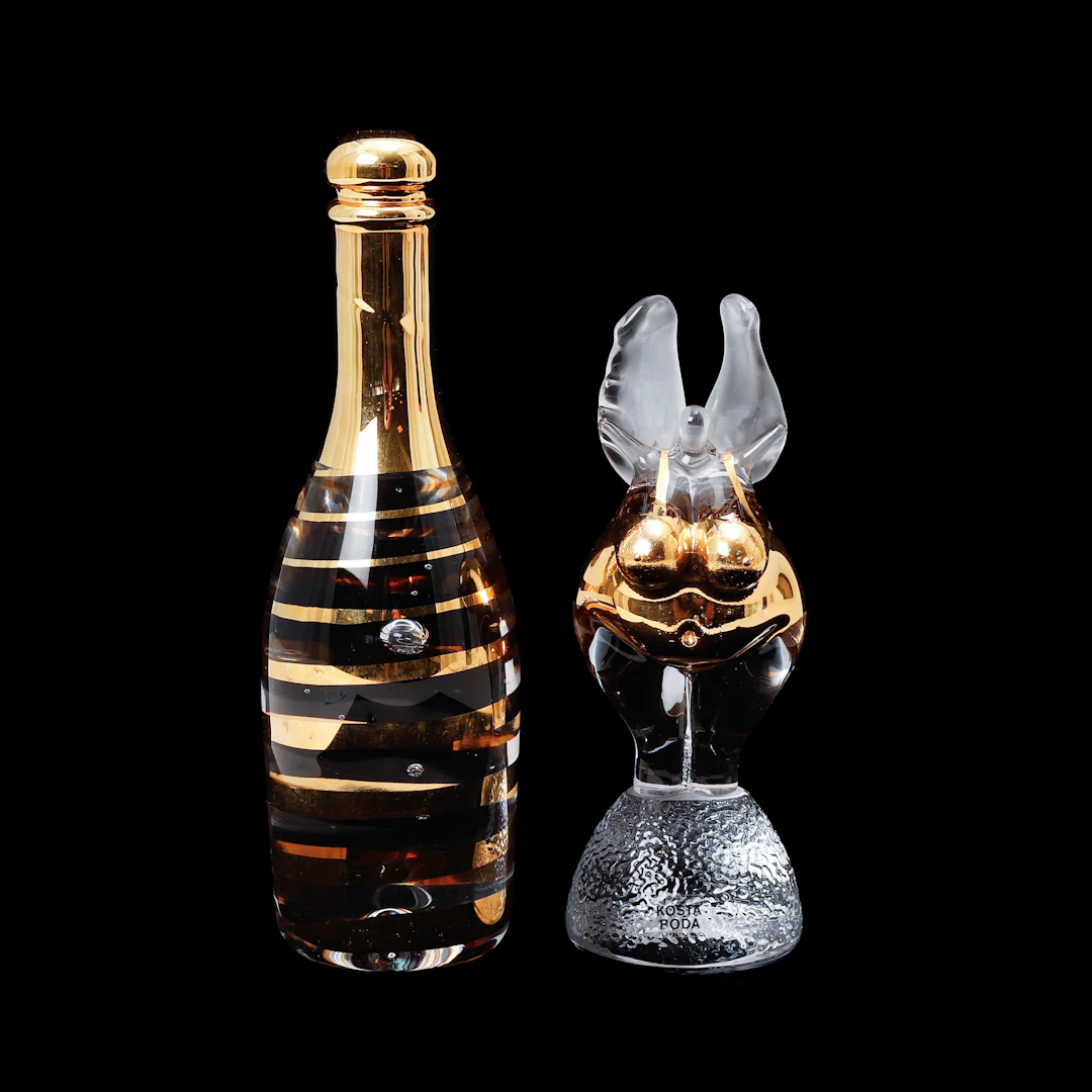 KJELL ENGMAN. Skulpturer, 2 stycken, "Celebrate" och "Golden Angel"