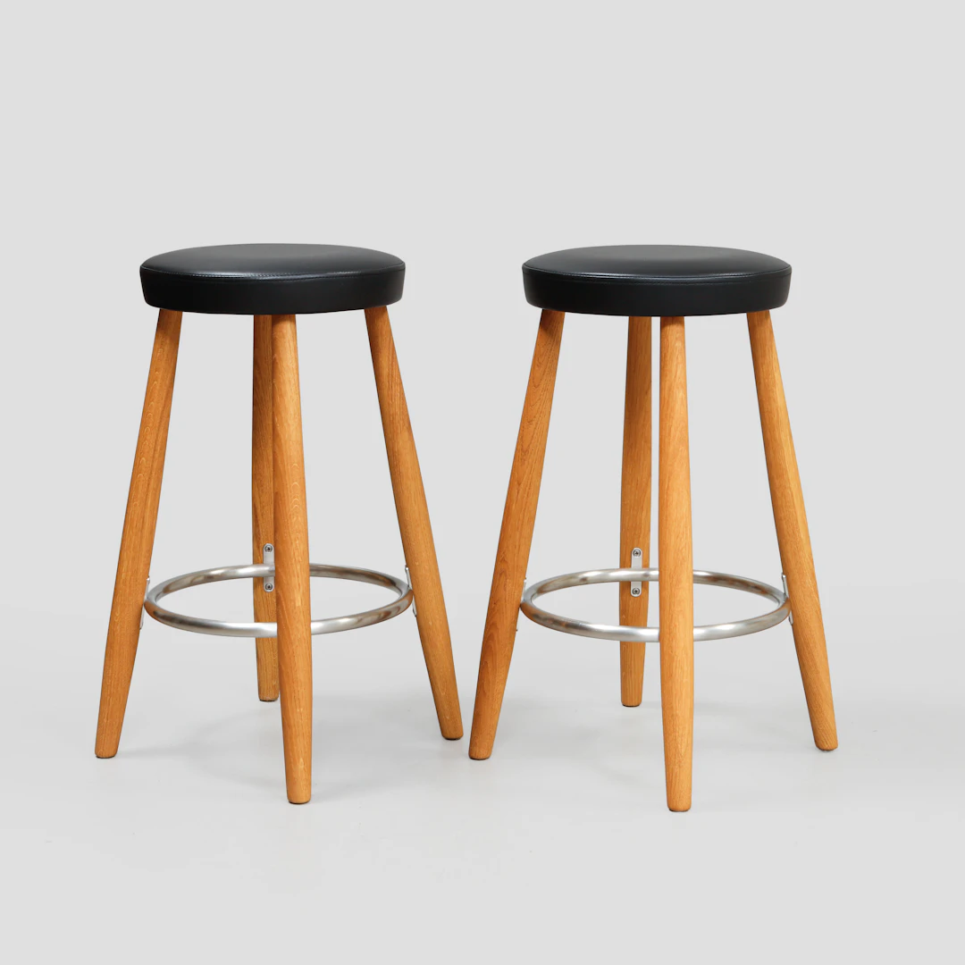 BARPALLAR, 2 st, "CH-56", formgivna av Hans J Wegner för Carl Hansen.