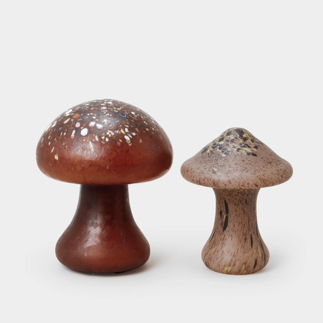MONICA BACKSTRÖM. Skulpturer, svampar, glas, 2 st, Boda.