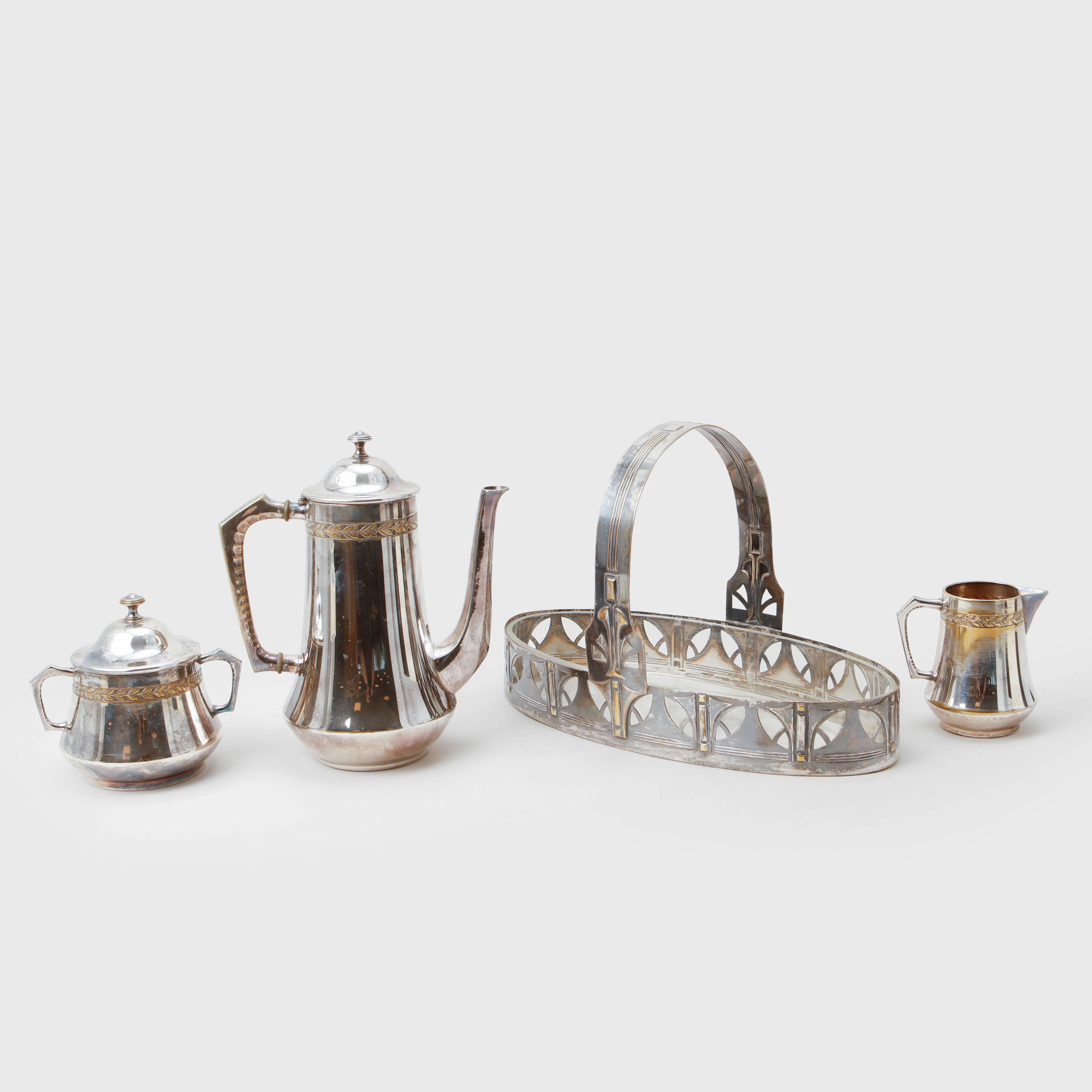 BRÖDKORG med glasinsats, samt KAFFESERVIS 3 delar, nysilver, WMF