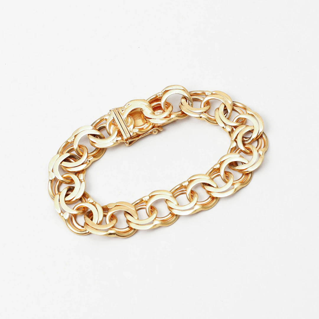 ARMBAND, 18k guld, vikt ca 48,6 gram.