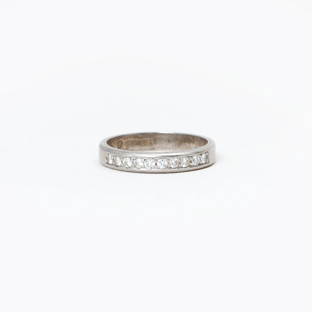RING, 18k vitguld och diamanter, vikt ca 4 gram.