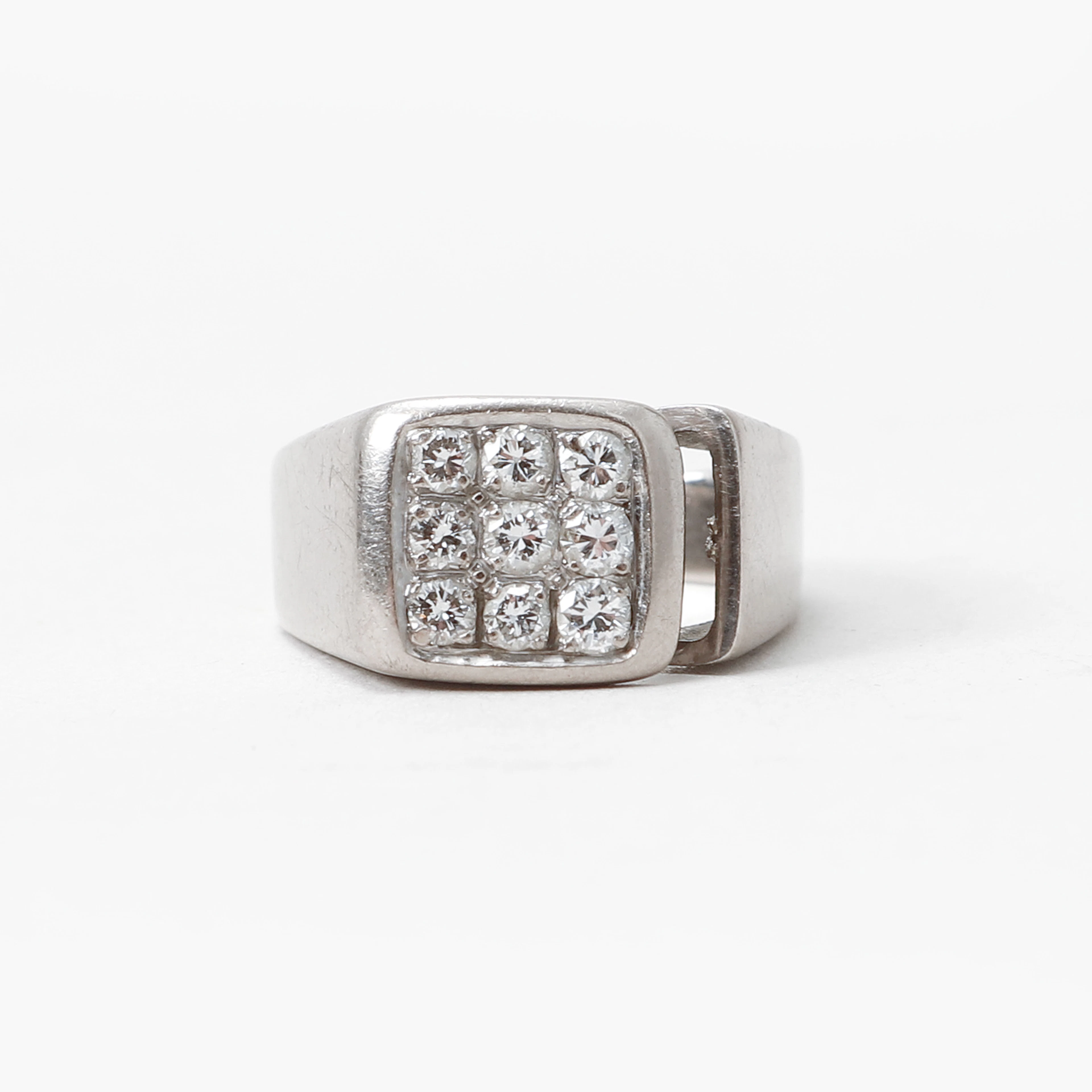 RING, 14k guld, 8 diamanter ca 0,25ct, vikt ca 7 gram.