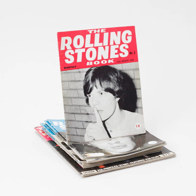 THE ROLLING STONES BOOK, tidskrifter, 12 st, samt ON THE SCENE, Engelska