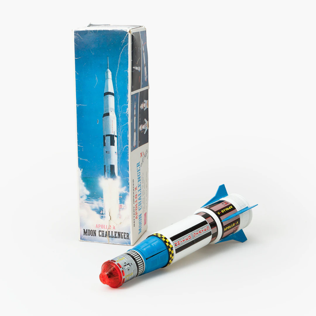 LEKSAKSRYMDRAKET, "Apollo-X" Moon Challenger. T.N Made in Japan.