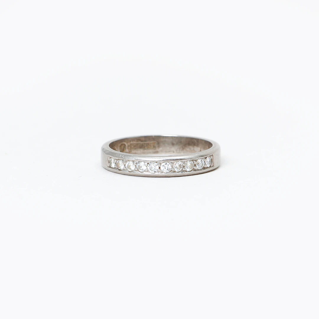 RING, 18k vitguld och diamanter, vikt ca 4 gram.