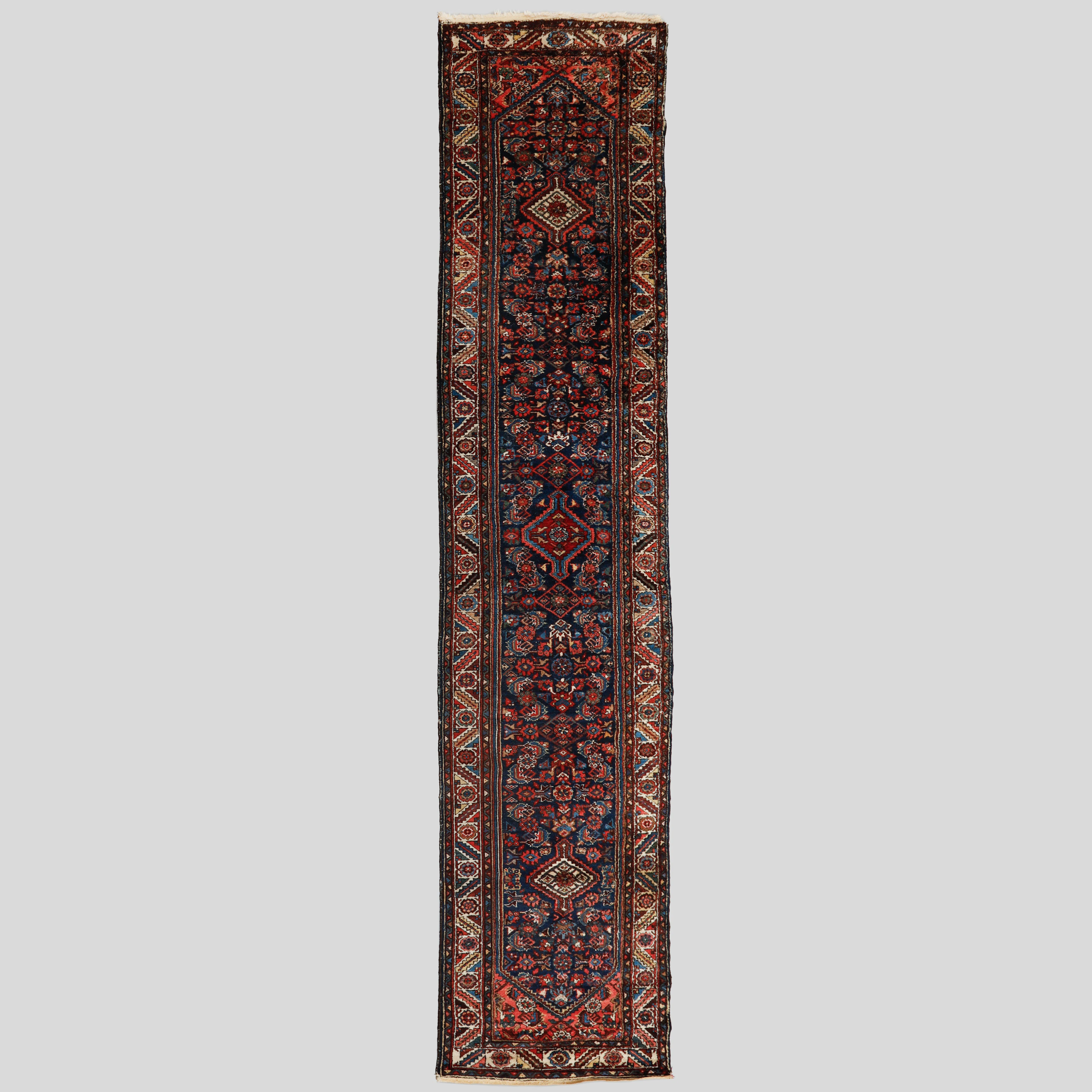 MATTA, persisk, ca 410 x 90 cm.
