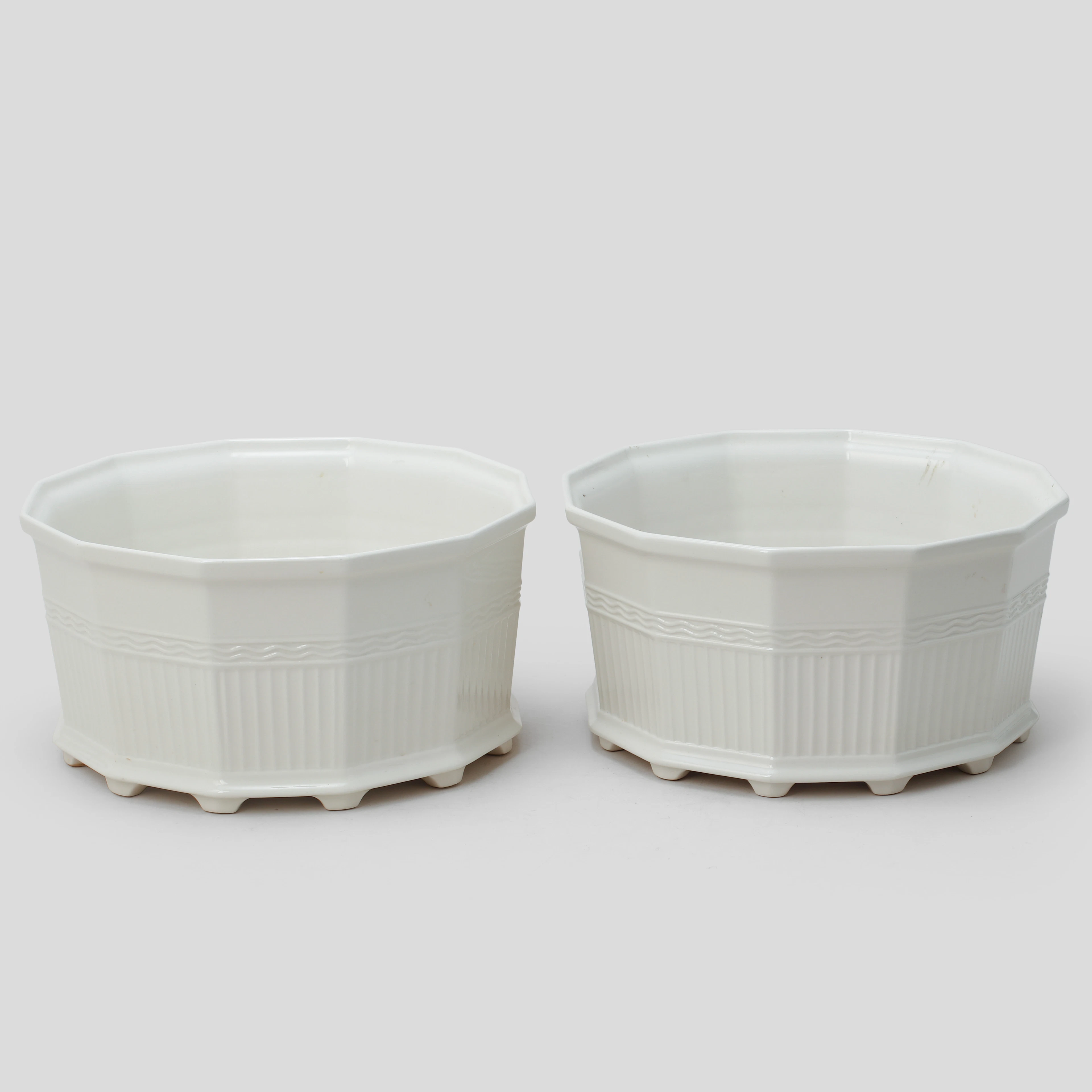PRINS EUGEN. Ytterfoder, 2 stycken, flintgods, "Waldermarsudde", Gustavsberg.