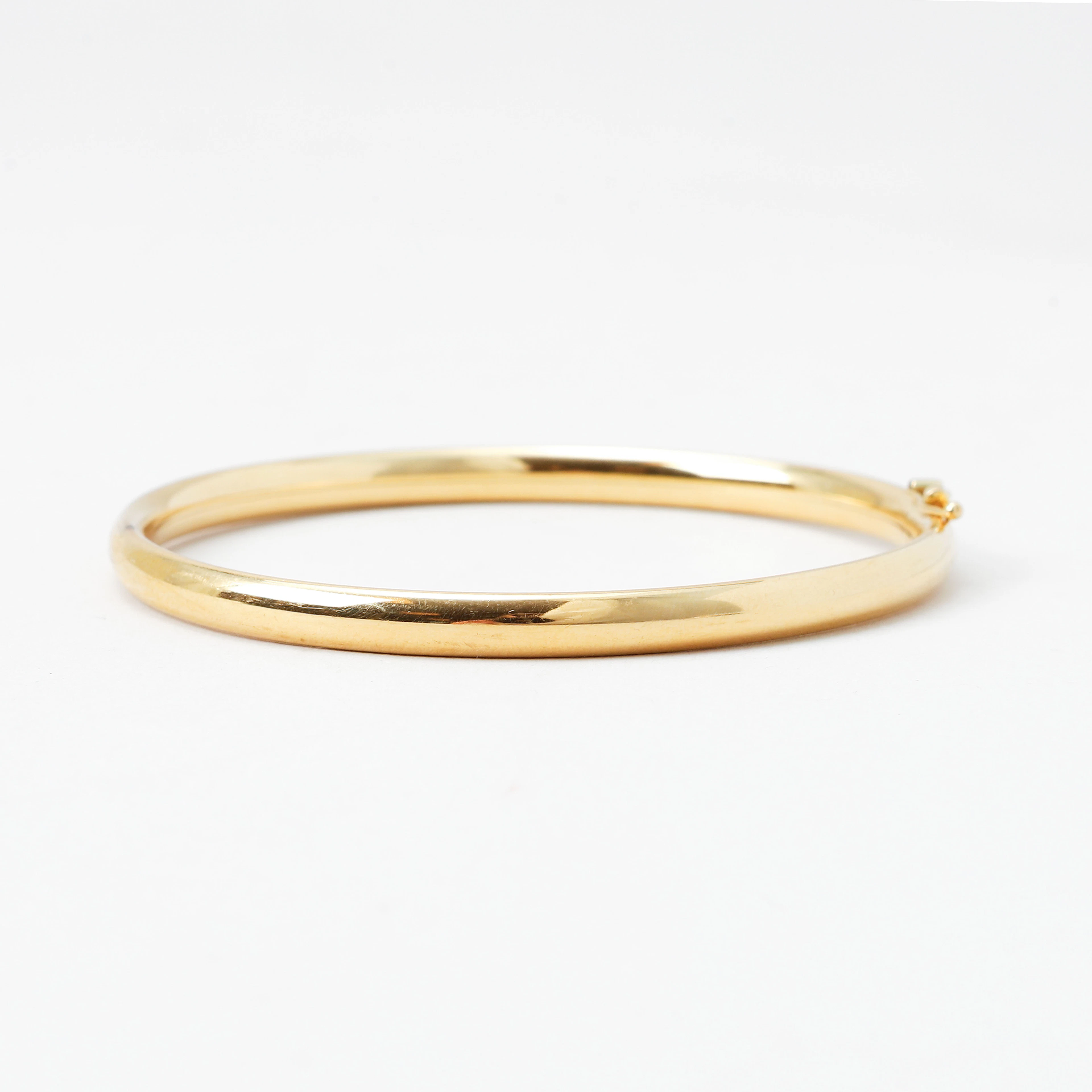 ARMRING, 18k guld. Vikt 10 gram.