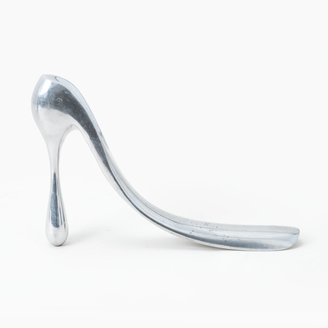 SKOHORN, vitmetall, Manolo Blahnik.