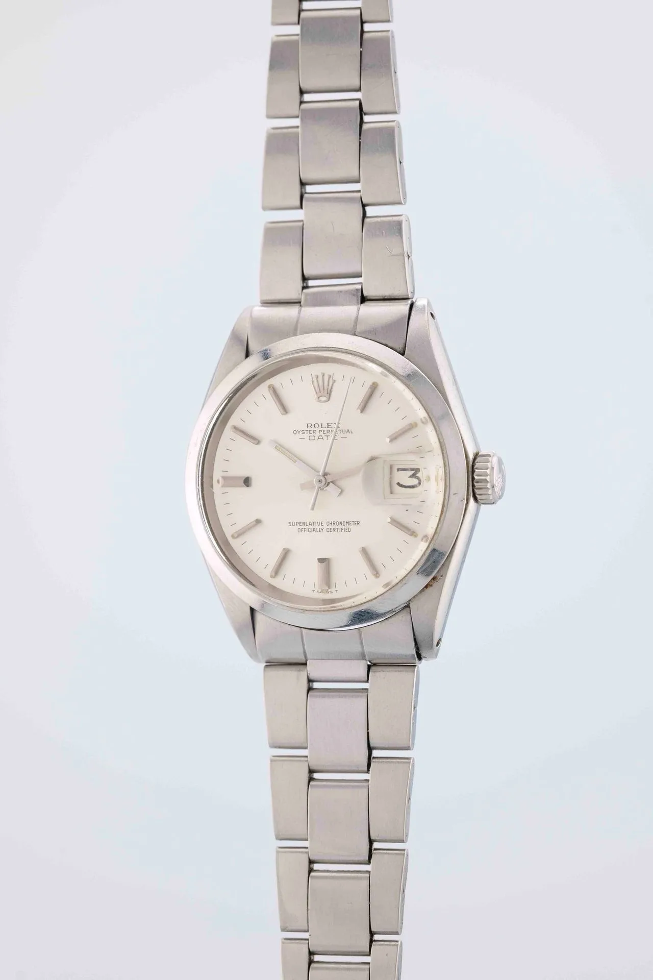 ROLEX Date. Ref : 1500. Circa: 1970. Case: round steel, smooth bezel