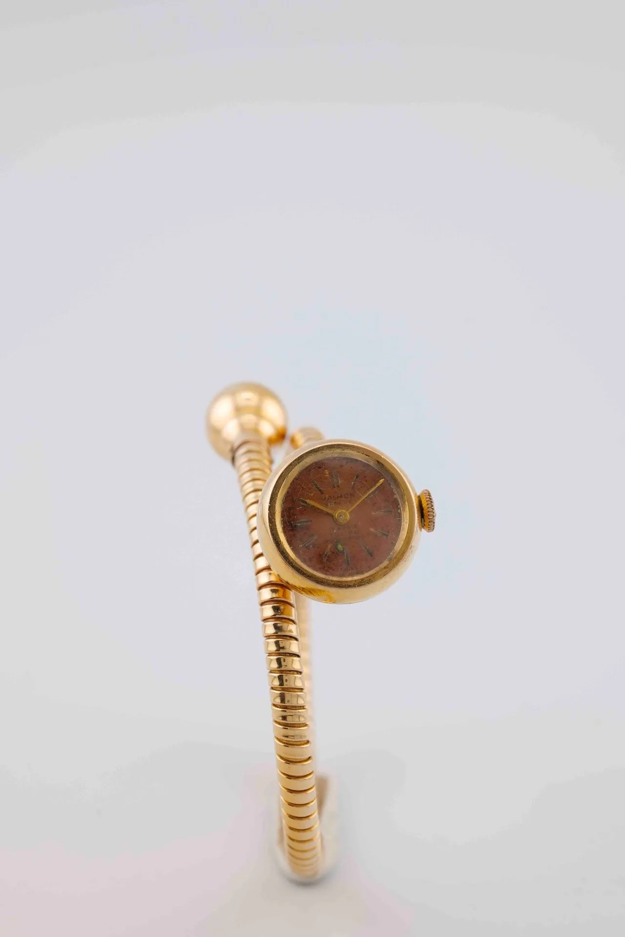 LADY WATCH Tubogaz type Circa: 1940. Case: spherical in yellow gold