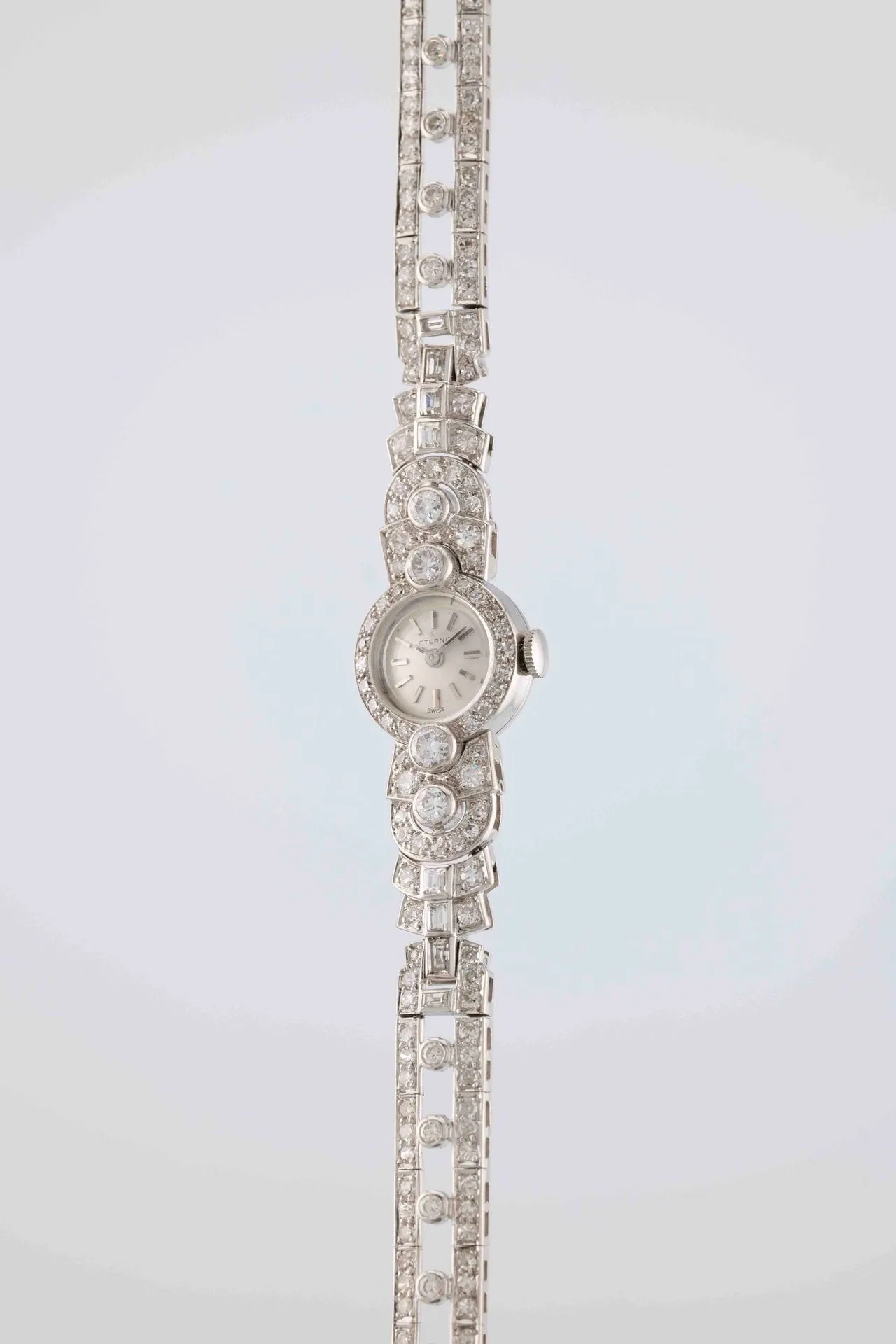 ETERNA Cocktail watch Circa: 1940. Case: round in 950/1000 platinum