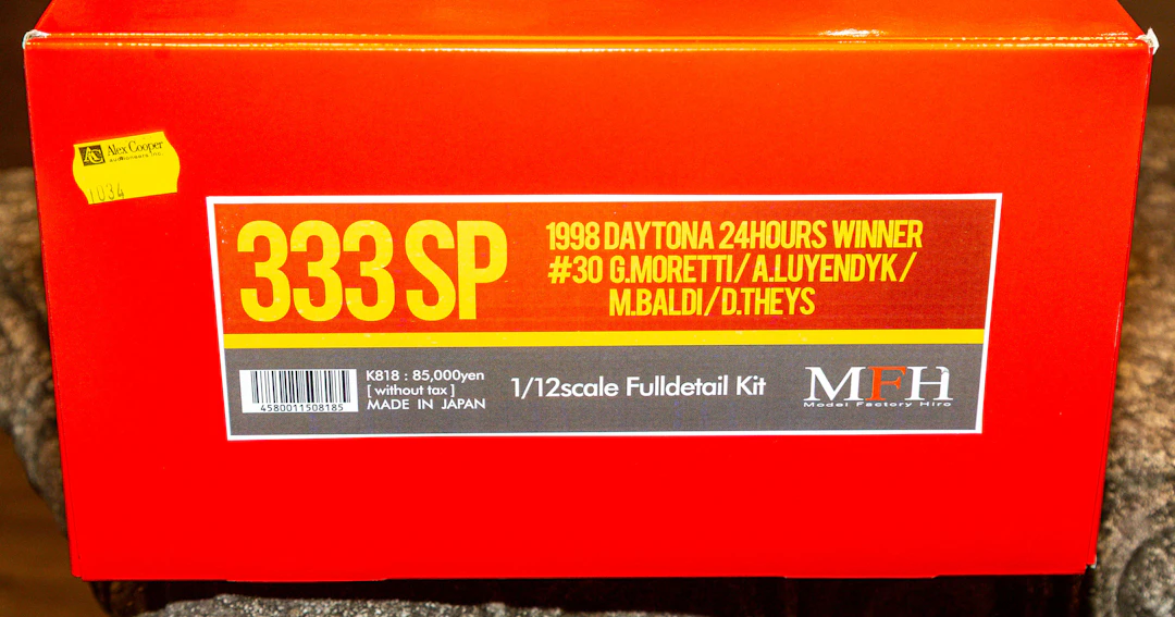 One MFH 1:12 Scale Formula 1 Model Kit