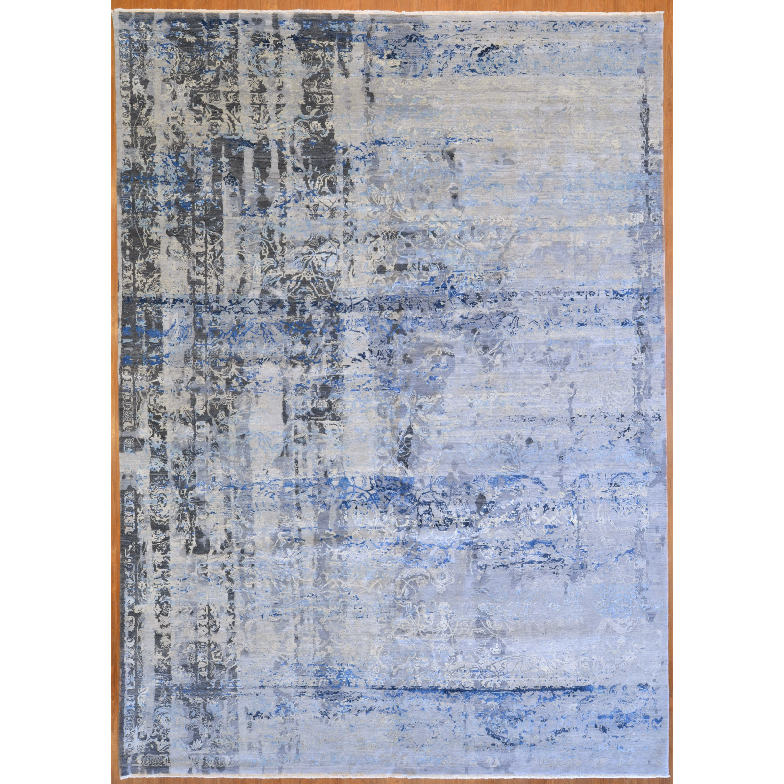 Contemporary Design Carpet, India, 9 x 12.5