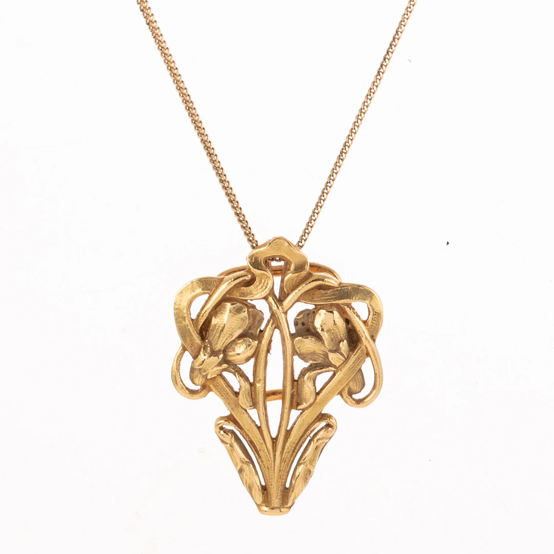 An Art Nouveau Floral Pendant/Brooch & Chain in 18K & 14K