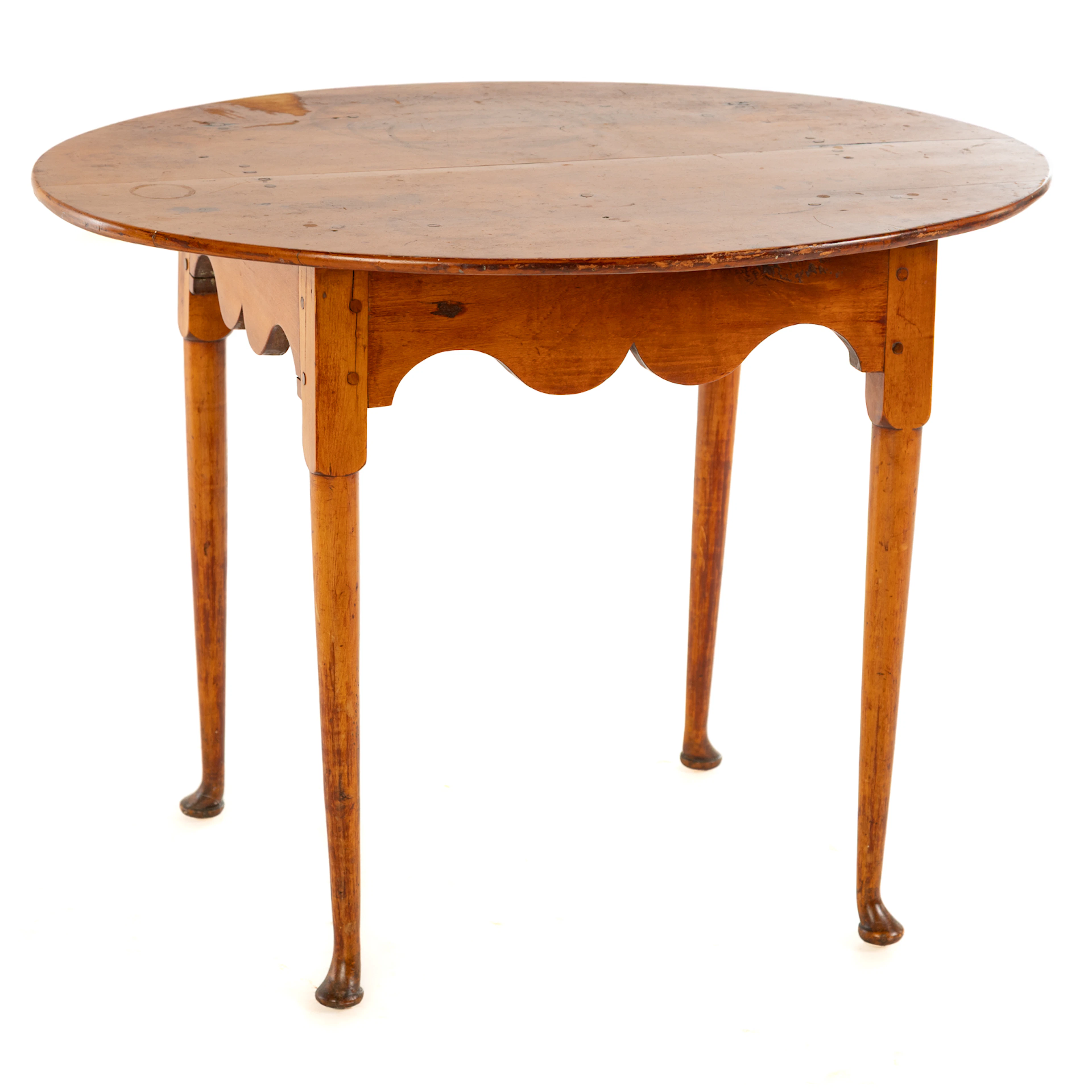 Queen Anne Oval Maple Tea Table, c. 1760