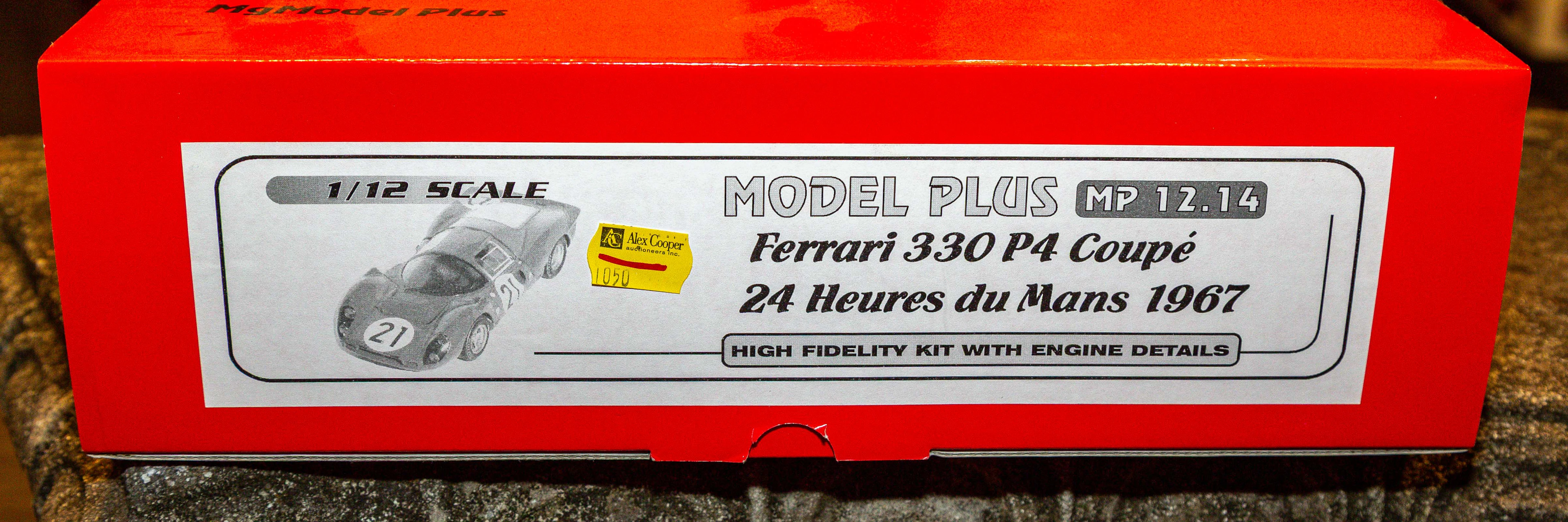 One MG Model Plus 1:12 Ferrari Model Kit