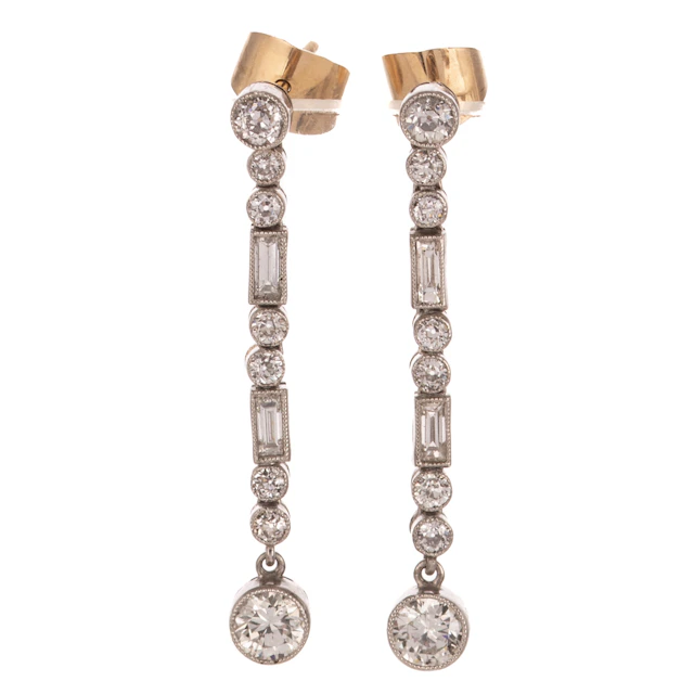 An Art Deco Diamond Linear Dangle Earrings in Platinum