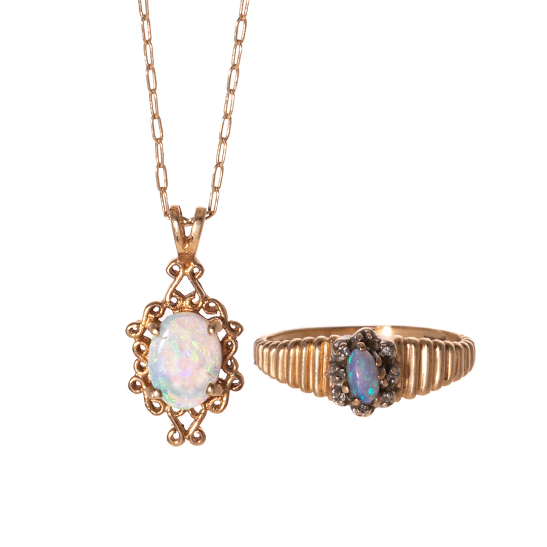 A Opal Pendant & Chain with Opal Ring in Gold