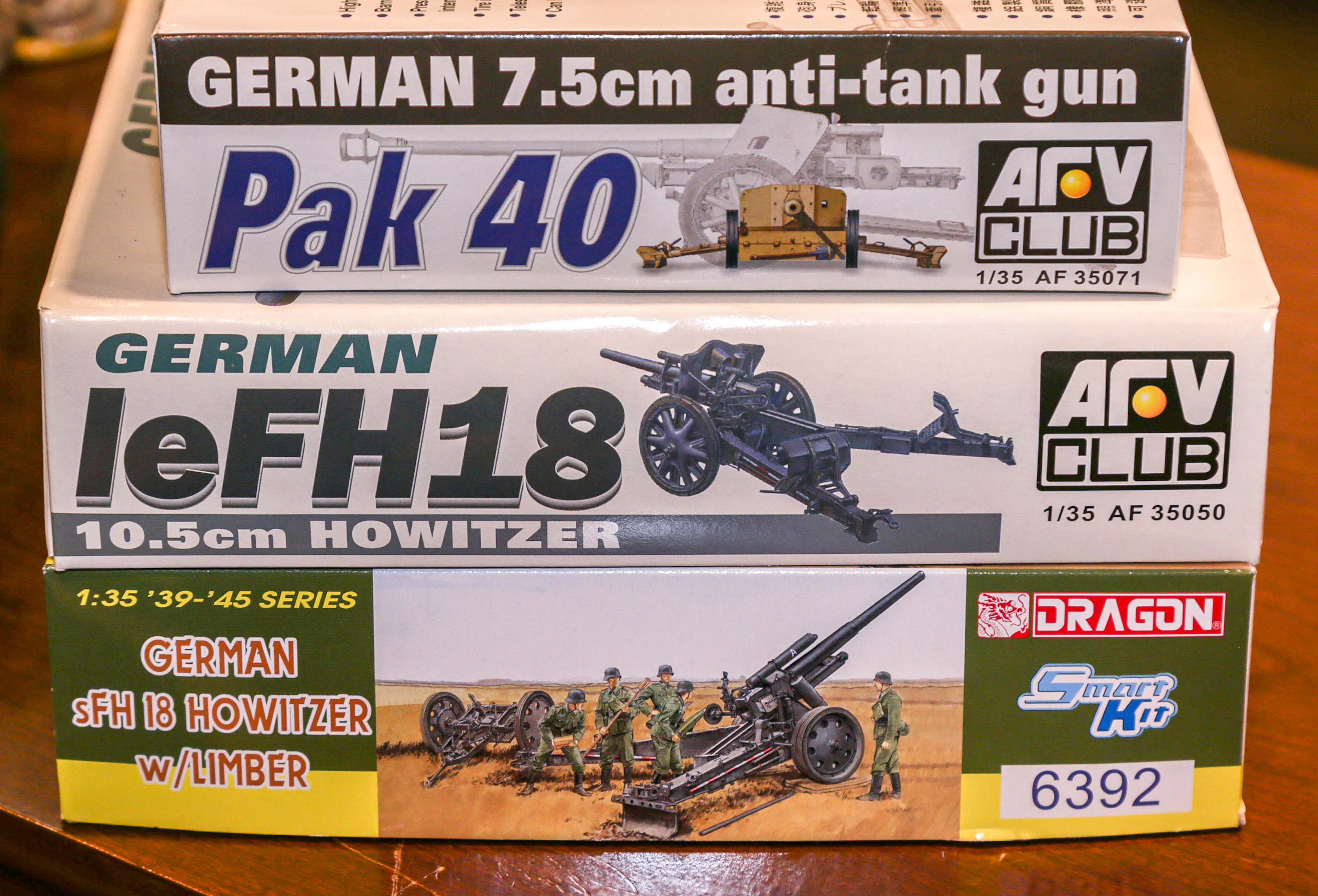 Three German Artillery Scale Model Kits