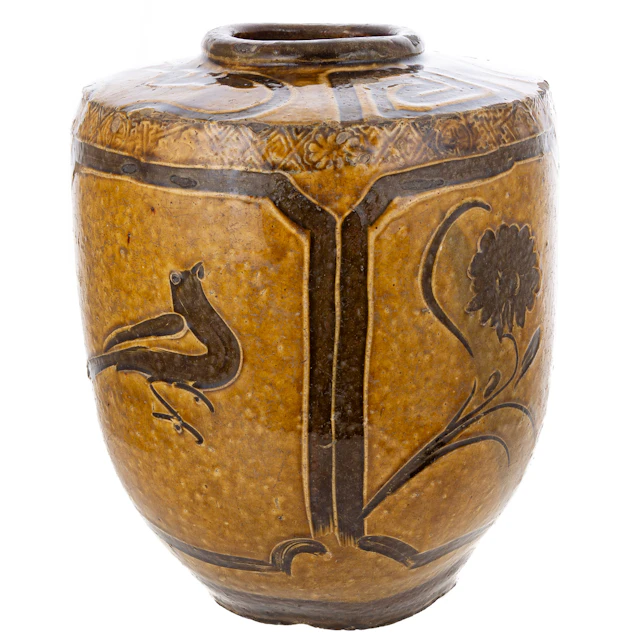 A Chinese Makou Kiln Glazed Ceramic Vase