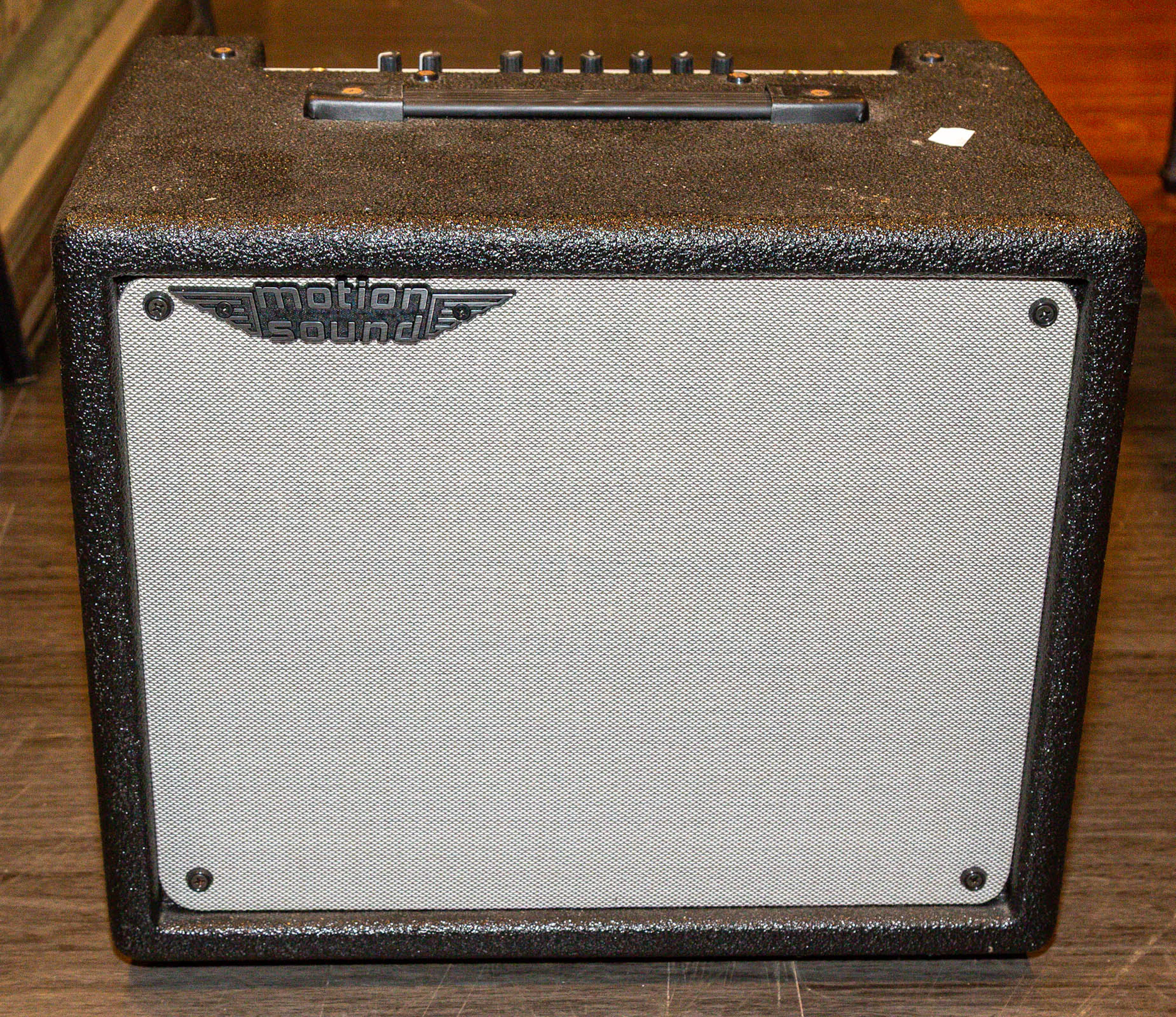 A Sound Motion High Fidelity Keyboard Amplifier