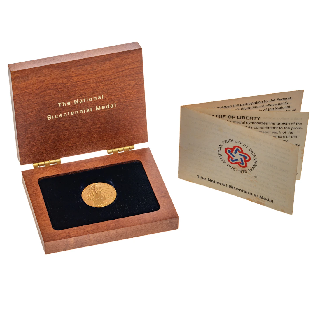 1976 Gold Proof Bicentennial Medal .3735 Troy Oz