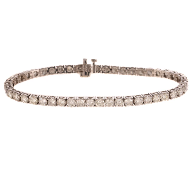 A 8.00 ctw Diamond Line Bracelet in 14K