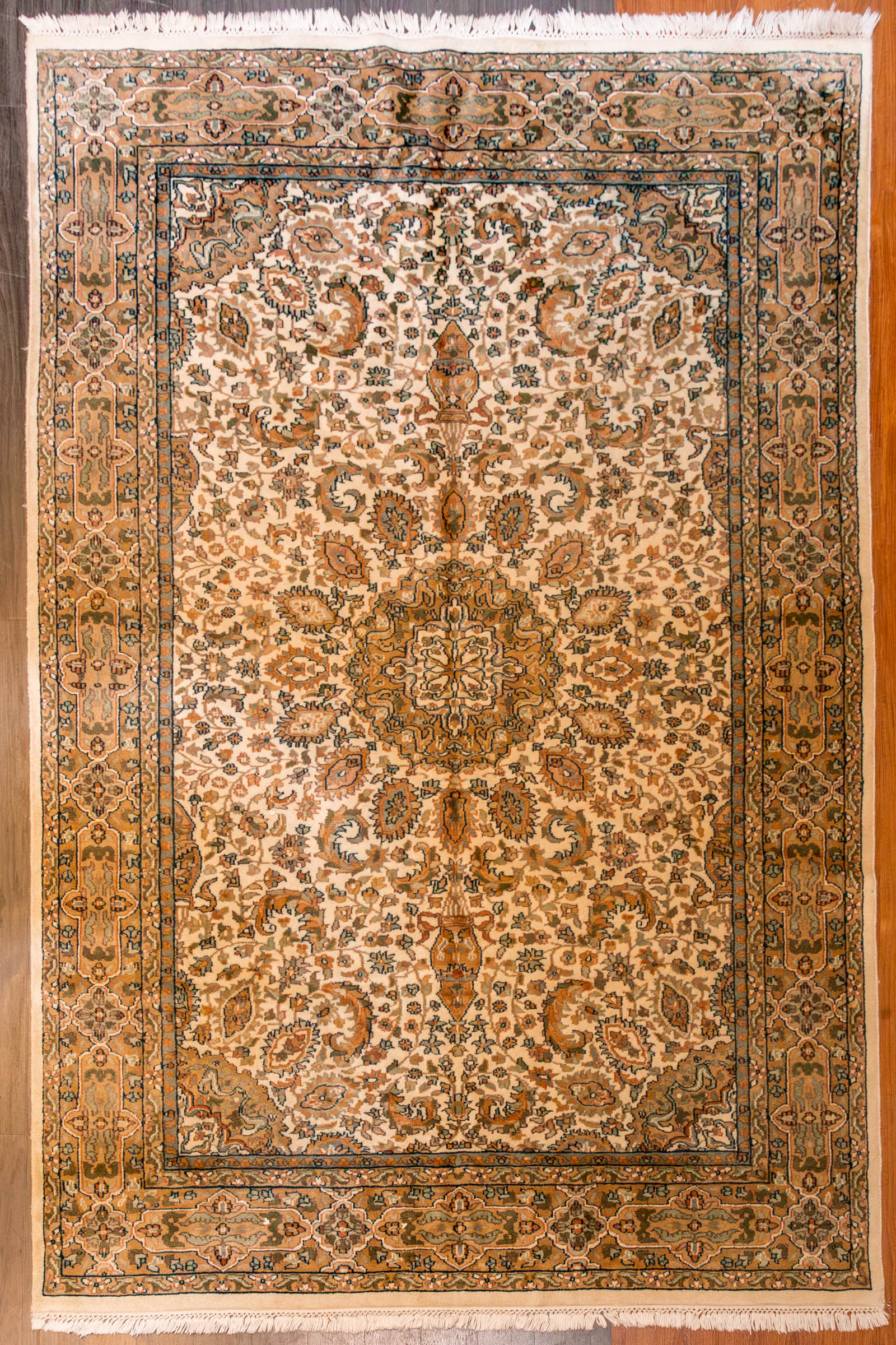 Indo Kashan Rug, India, 5 x 7.5