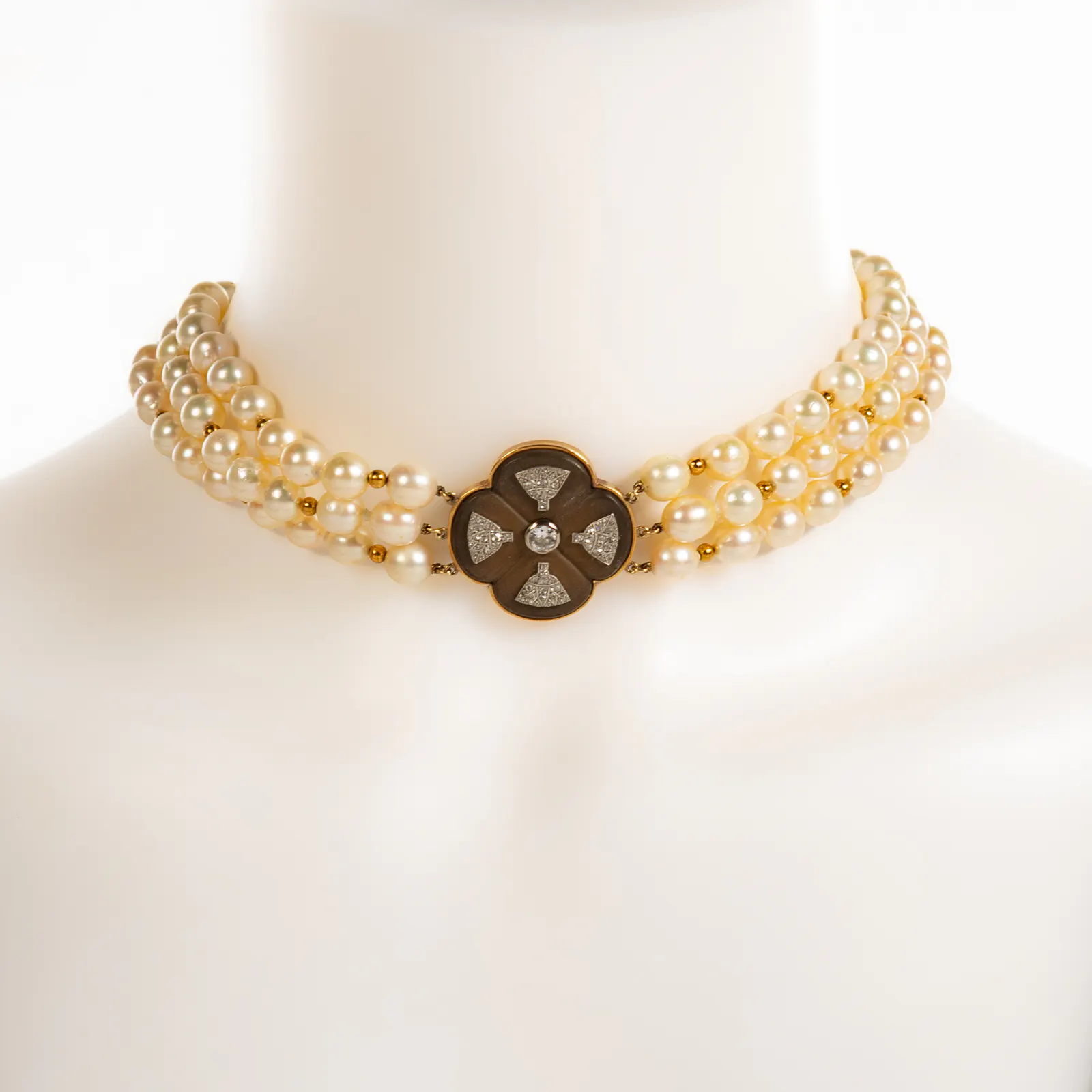 A Pearl Necklace with Diamond Center & Clasp in 14K