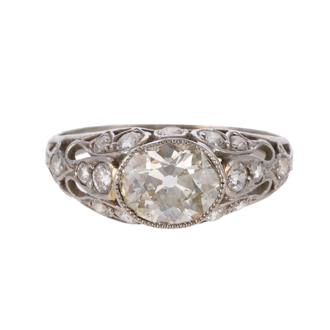 A 1.45 ct Art Deco Diamond Ring in Platinum