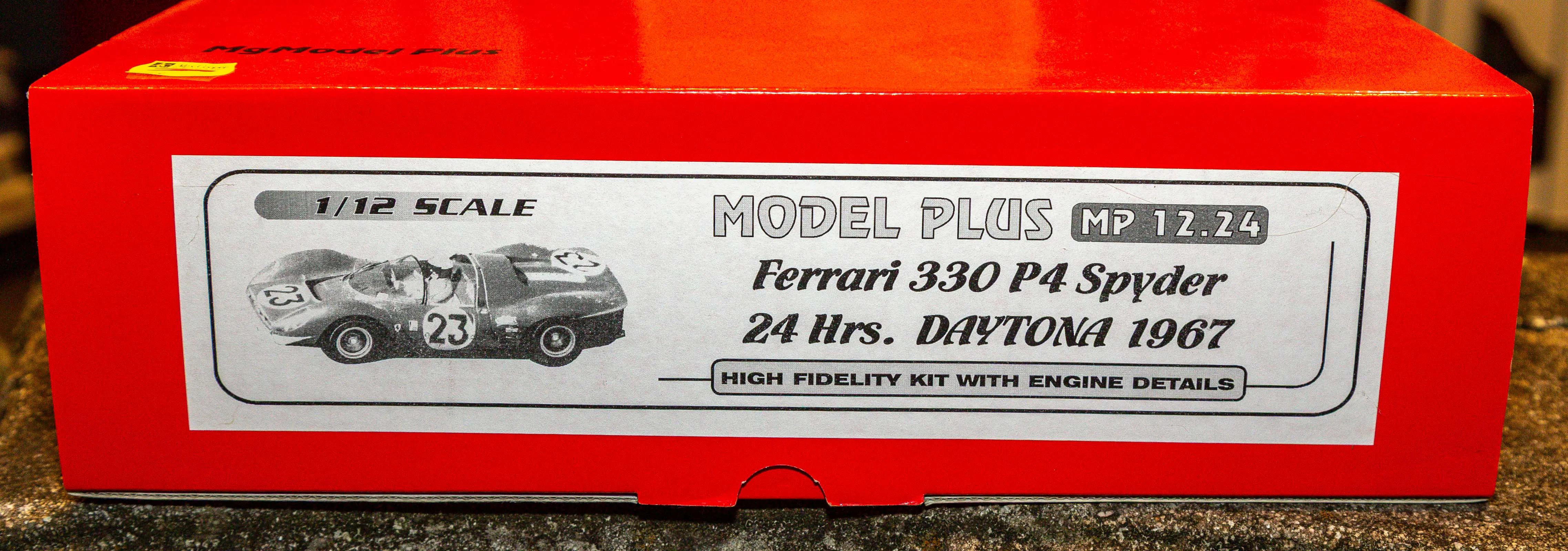 One MG Model Plus 1:12 Ferrari Model Kit